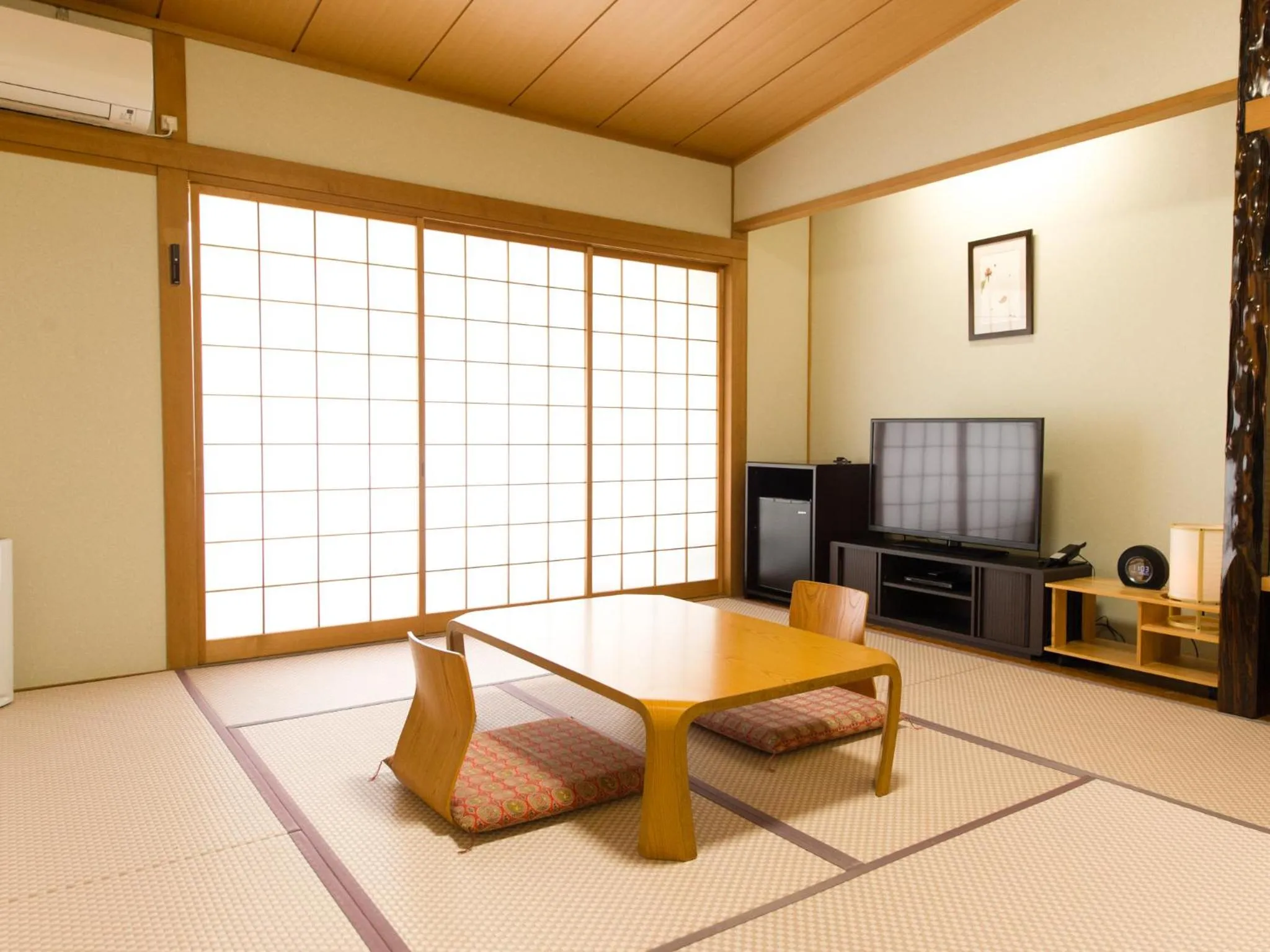 Photo of the whole room in LiVEMAX RESORT izukogen