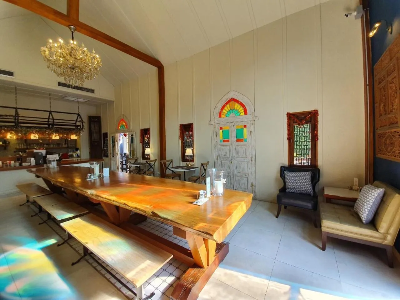 Restaurant/places to eat in Dorm of Happiness by Tharaburi Resort