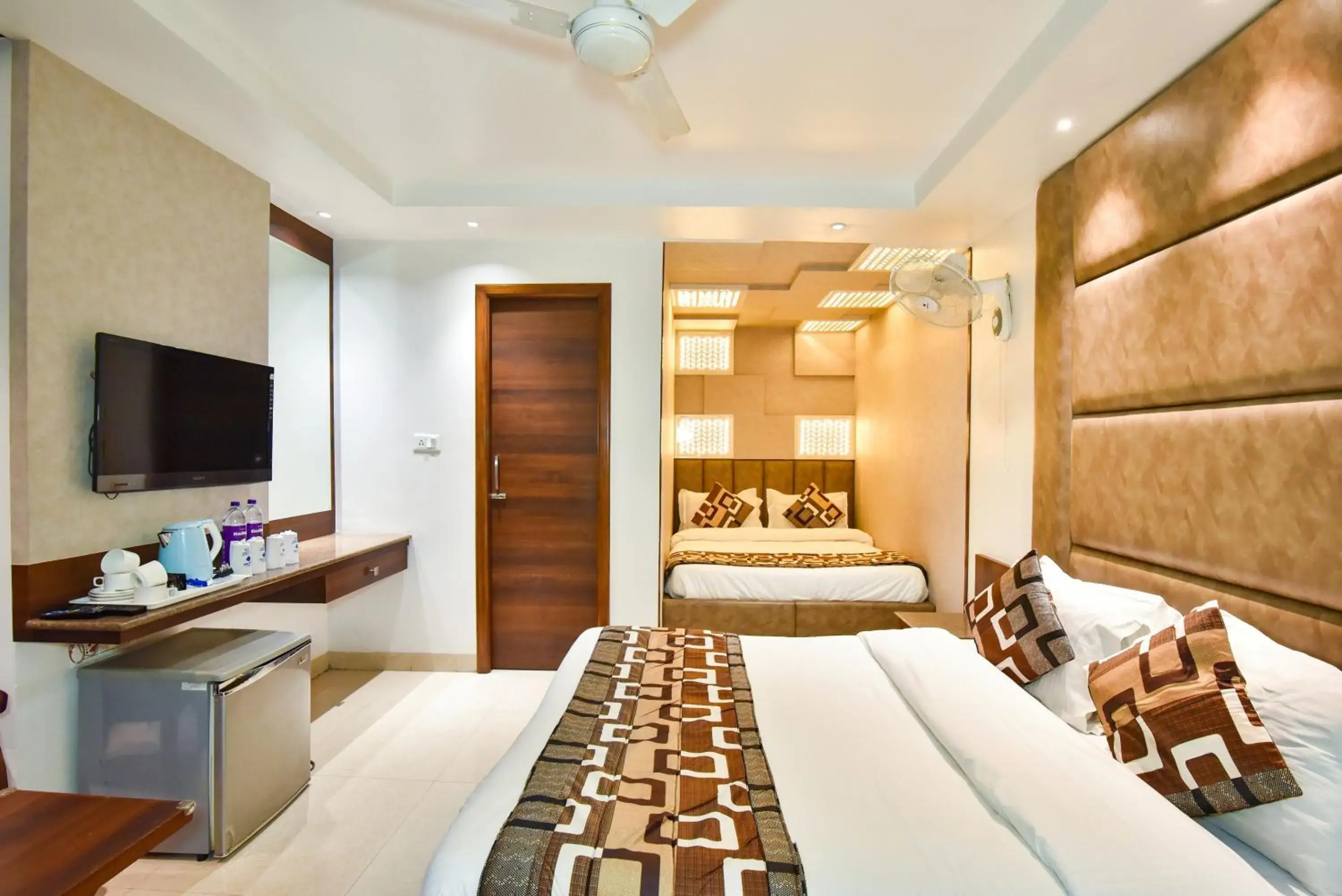 Family Studio in Hotel Sapphire Opposite Golden Temple Family Studio in Hotel Sapphire Opposite Golden Temple