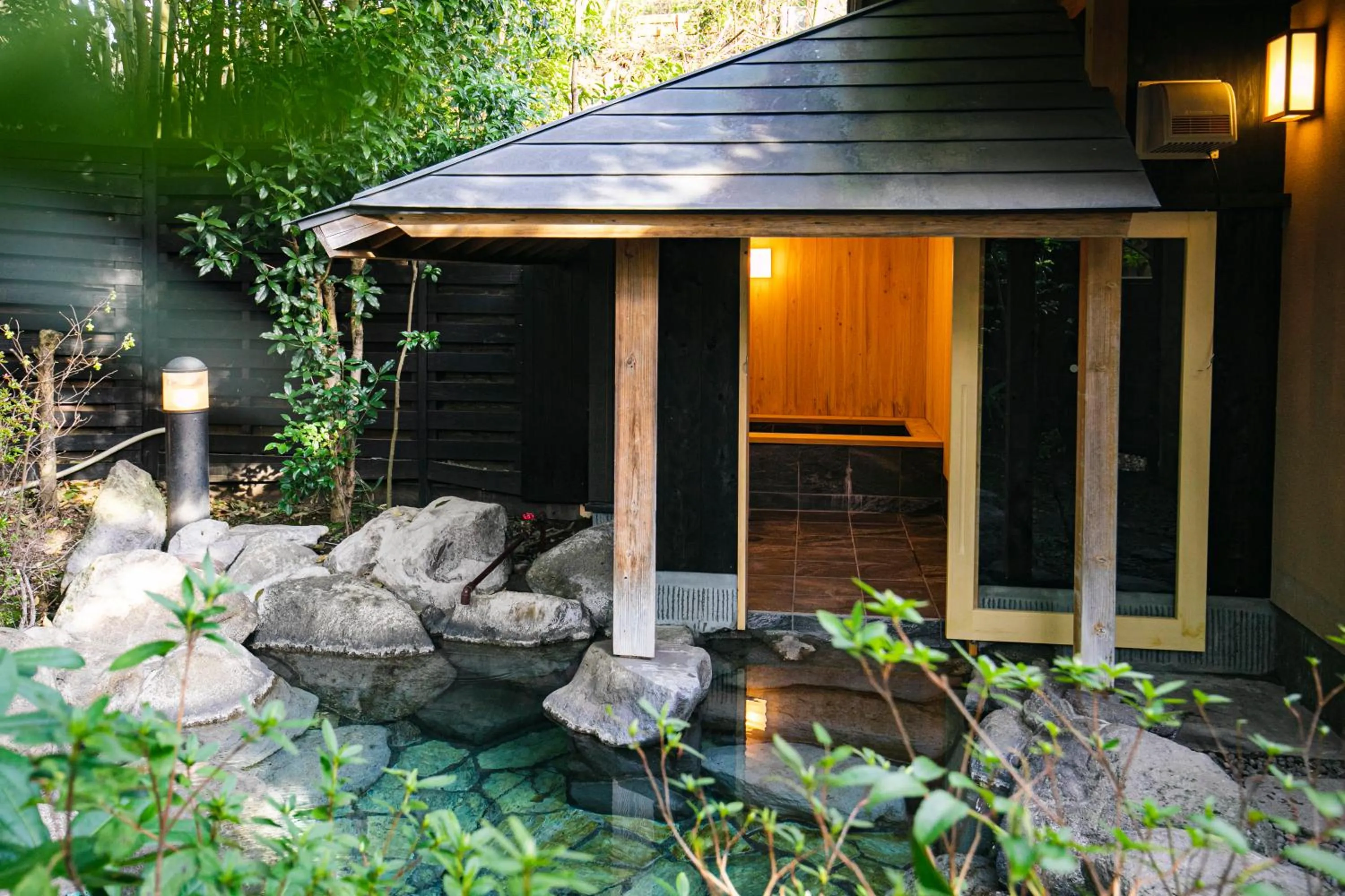 Hot Spring Bath in Baien