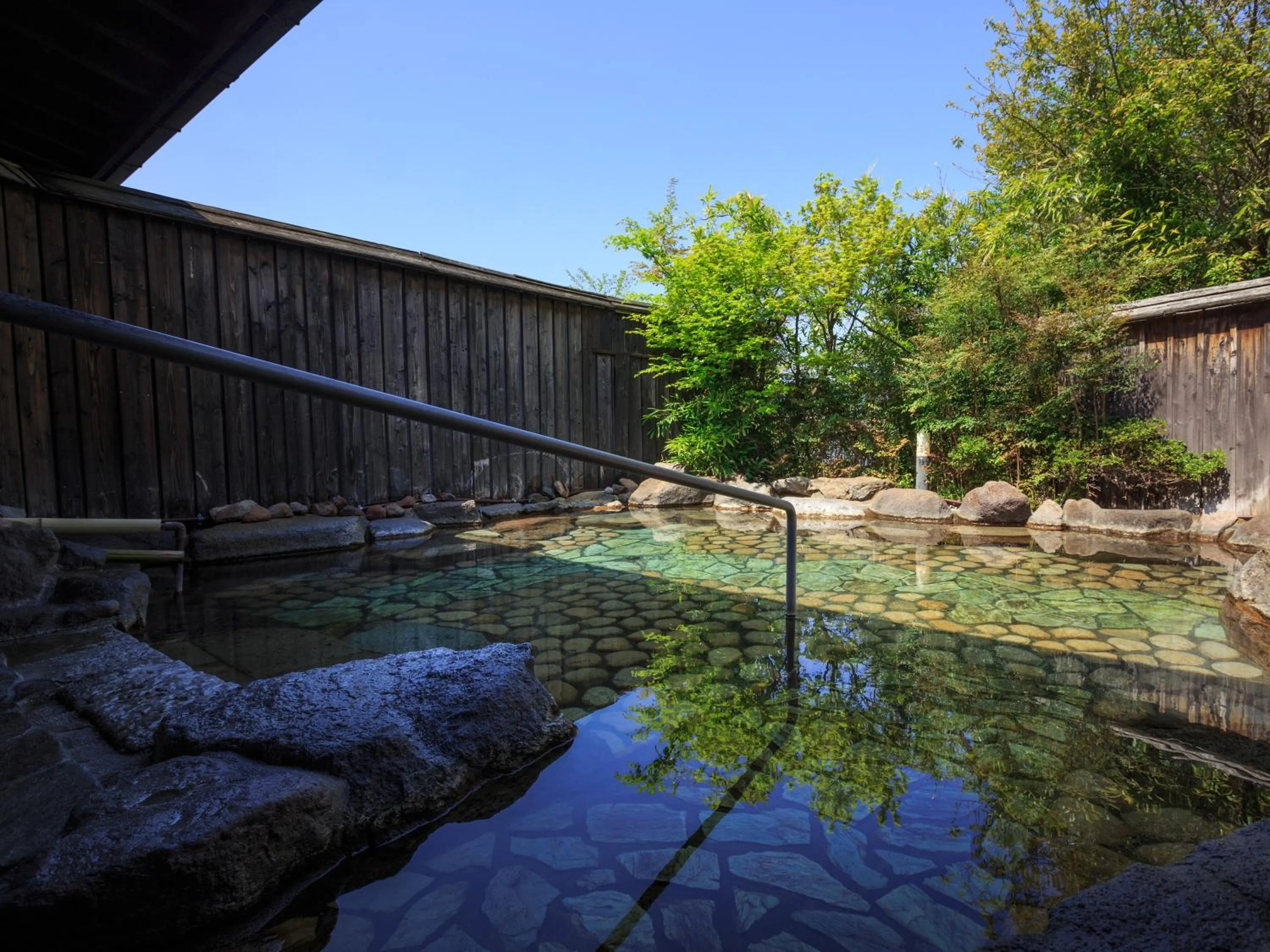 Hot Spring Bath in Baien
