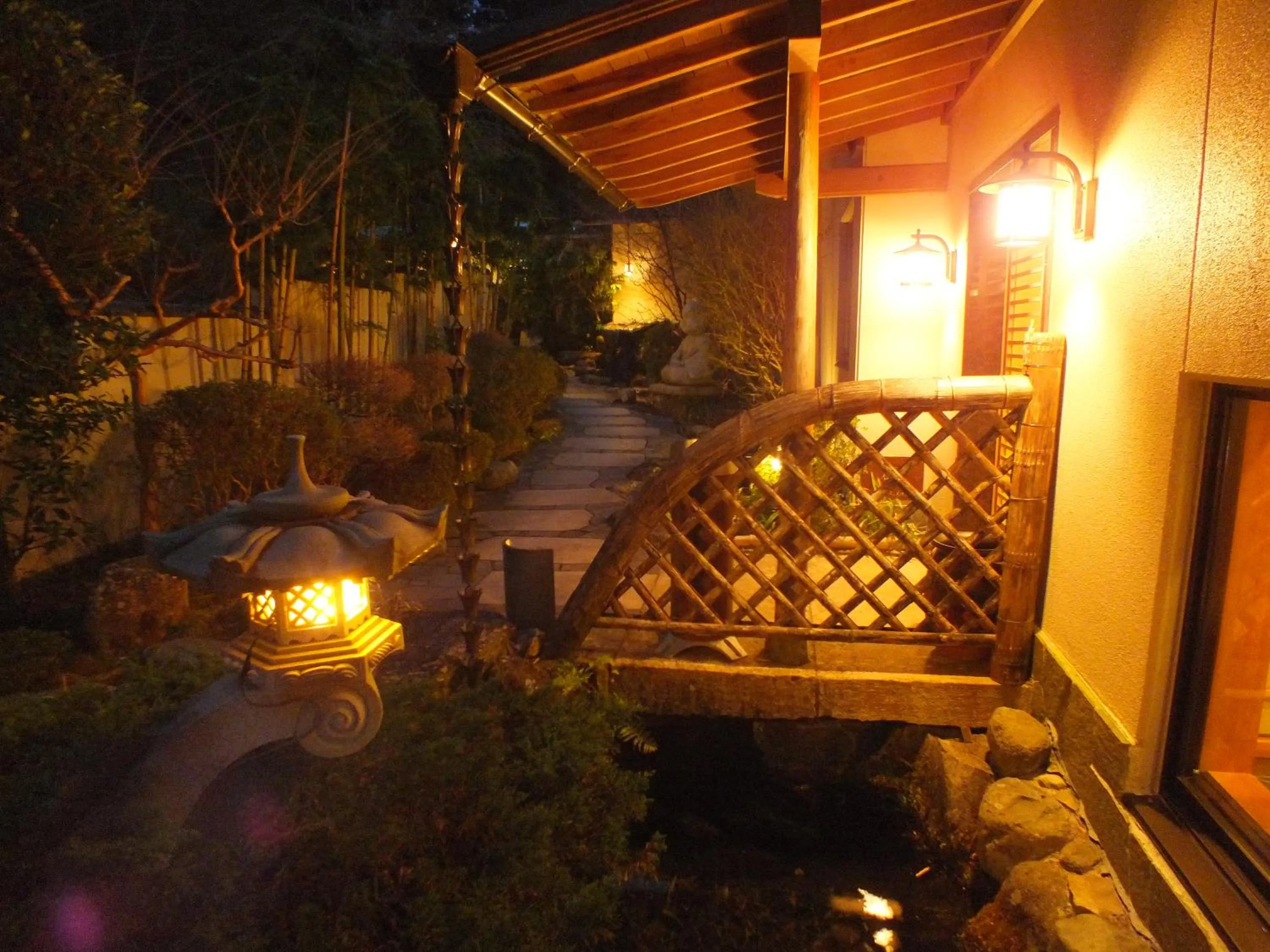 Facade/entrance in Hananoyado Fukuya