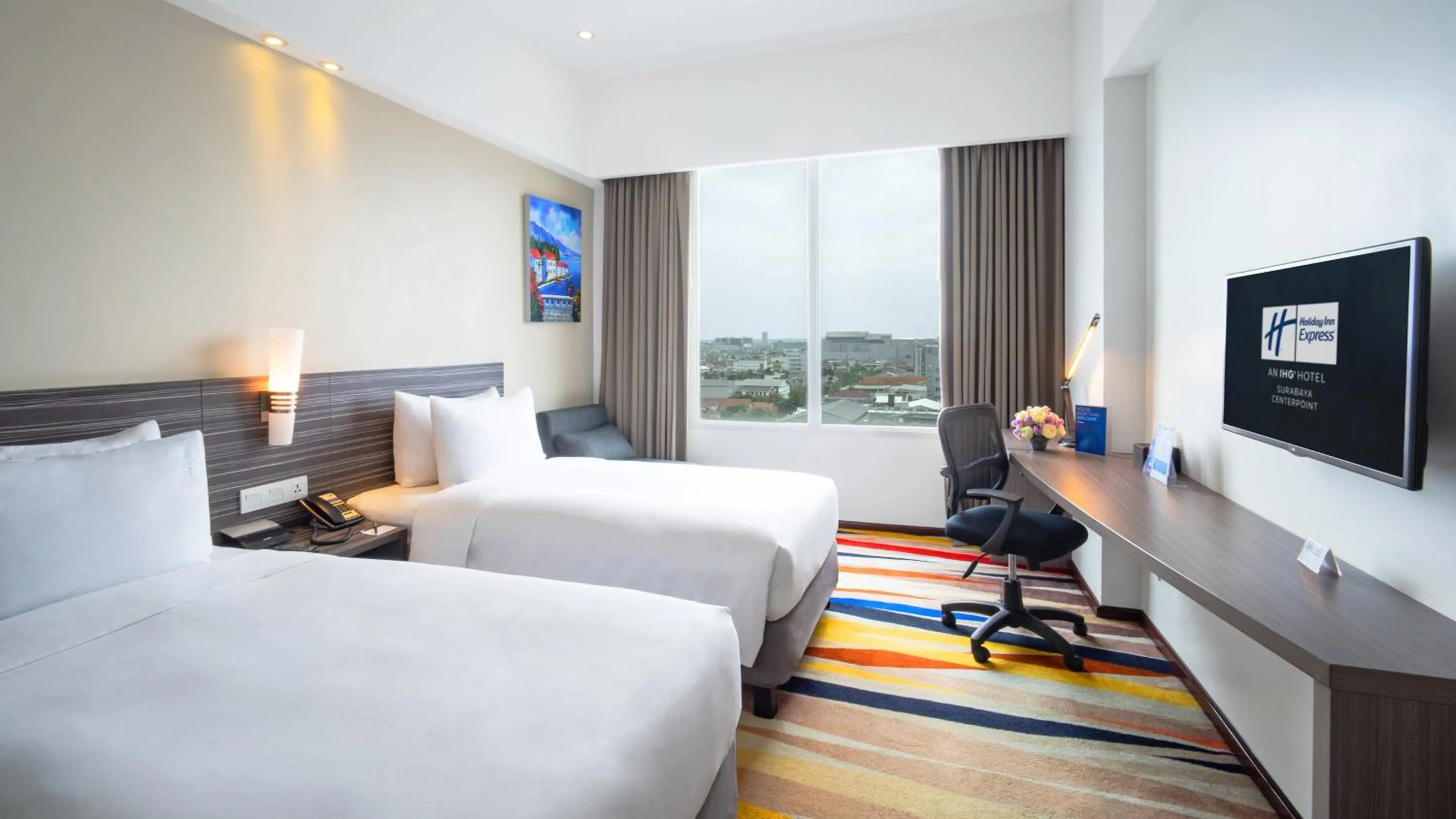 Photo of the whole room, Bed in Holiday Inn Express Surabaya CenterPoint by IHG