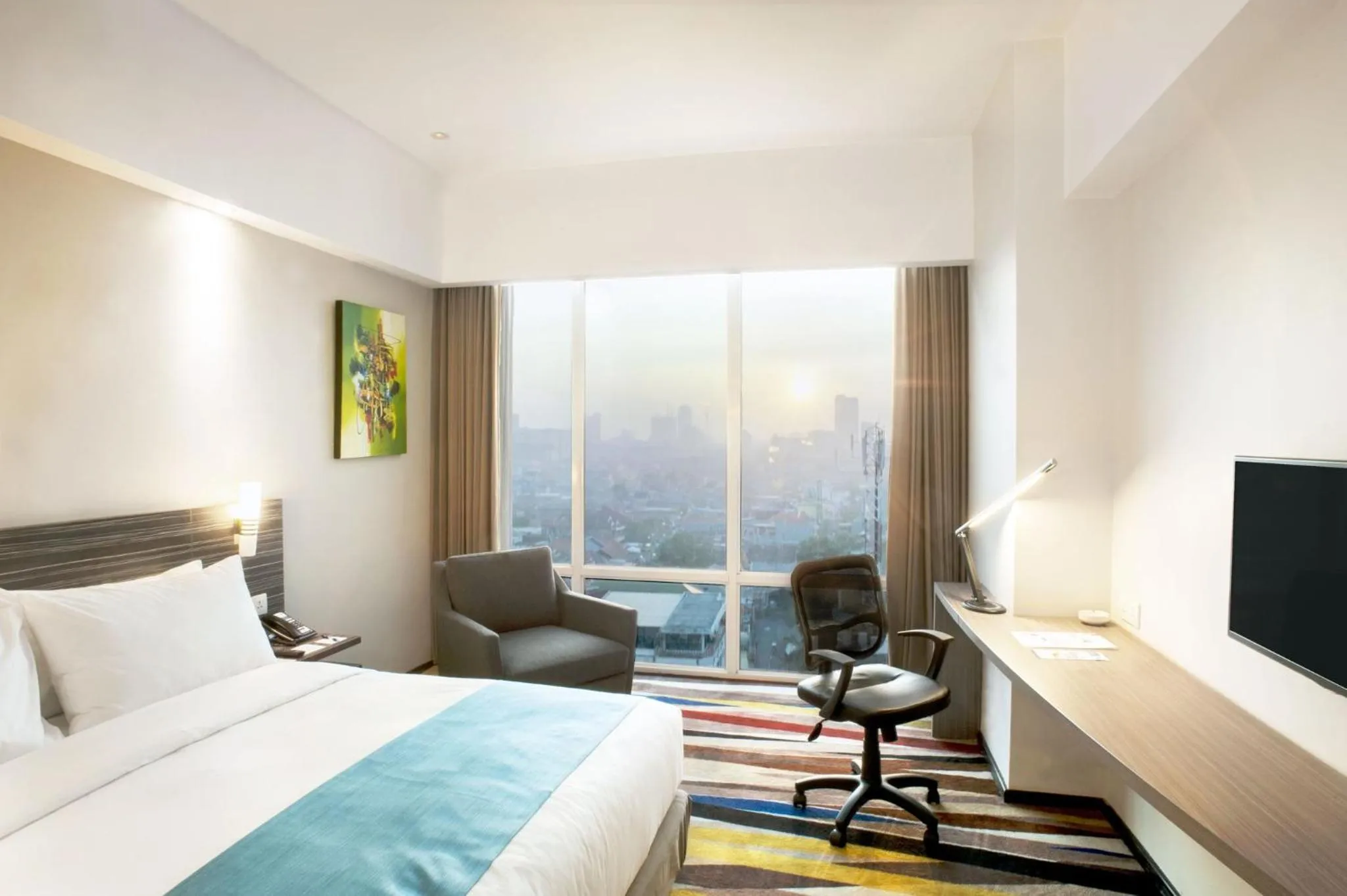 Photo of the whole room, Bed in Holiday Inn Express Surabaya CenterPoint by IHG