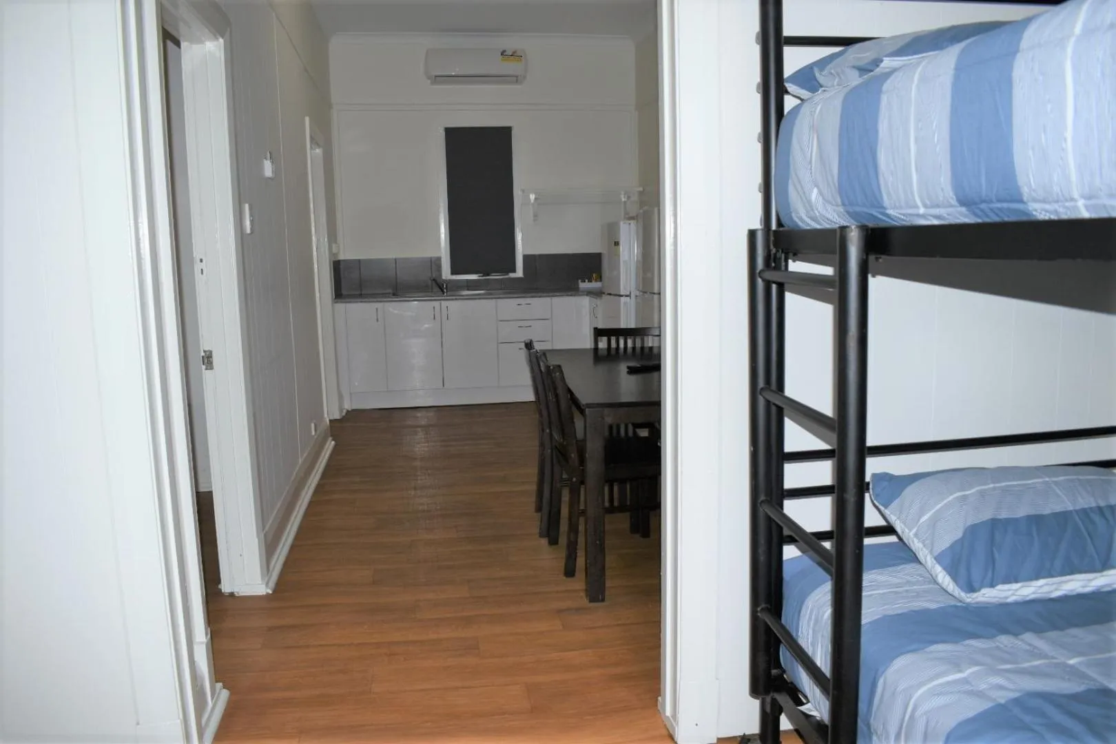 Photo of the whole room, Bed in Australind Tourist Park