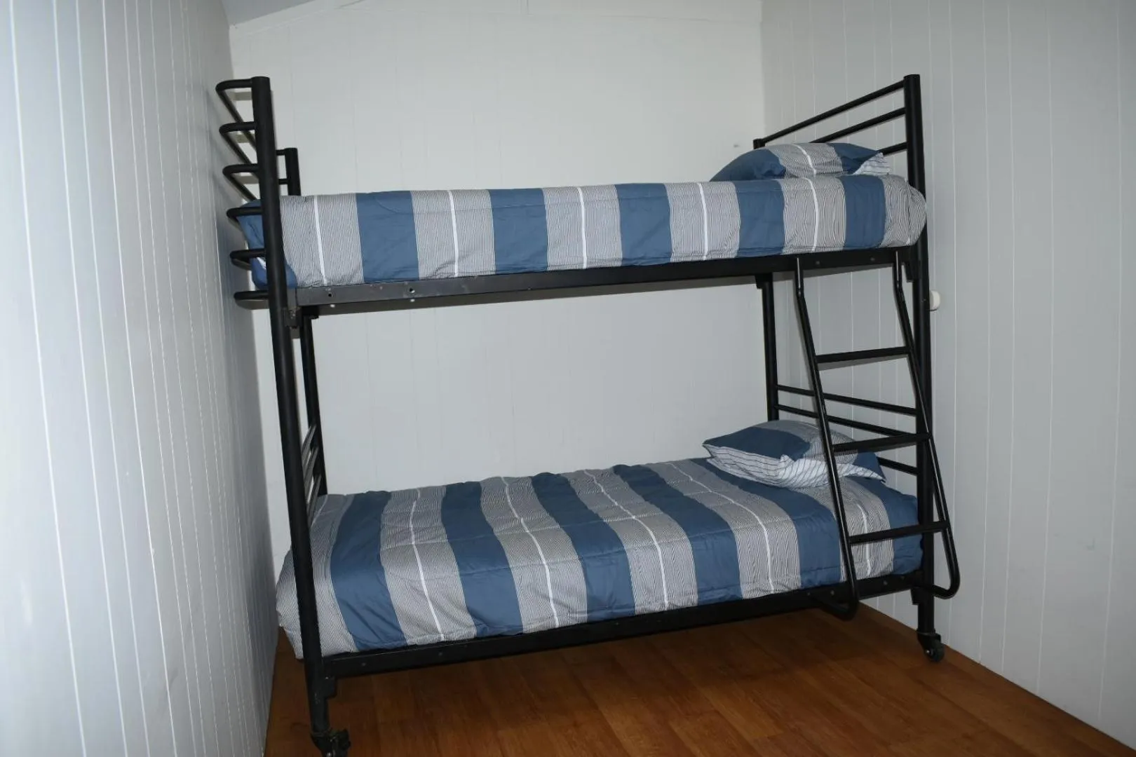 bunk bed, Bed in Australind Tourist Park