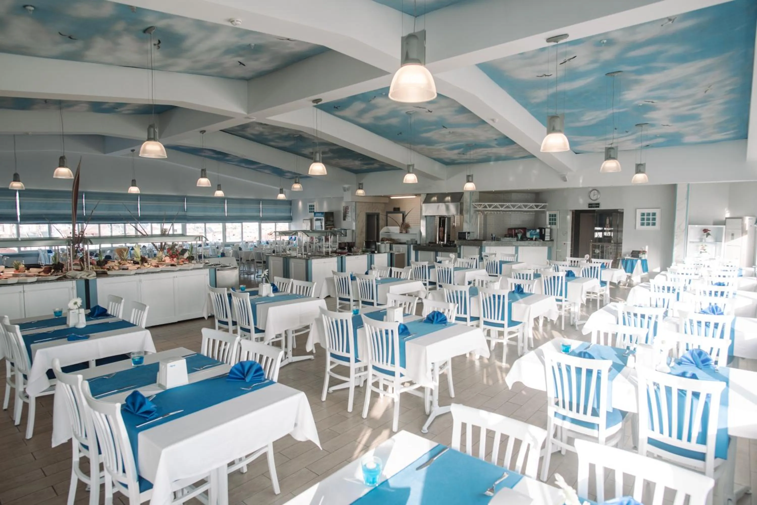 Restaurant/places to eat in Alaiye Kleopatra Hotel