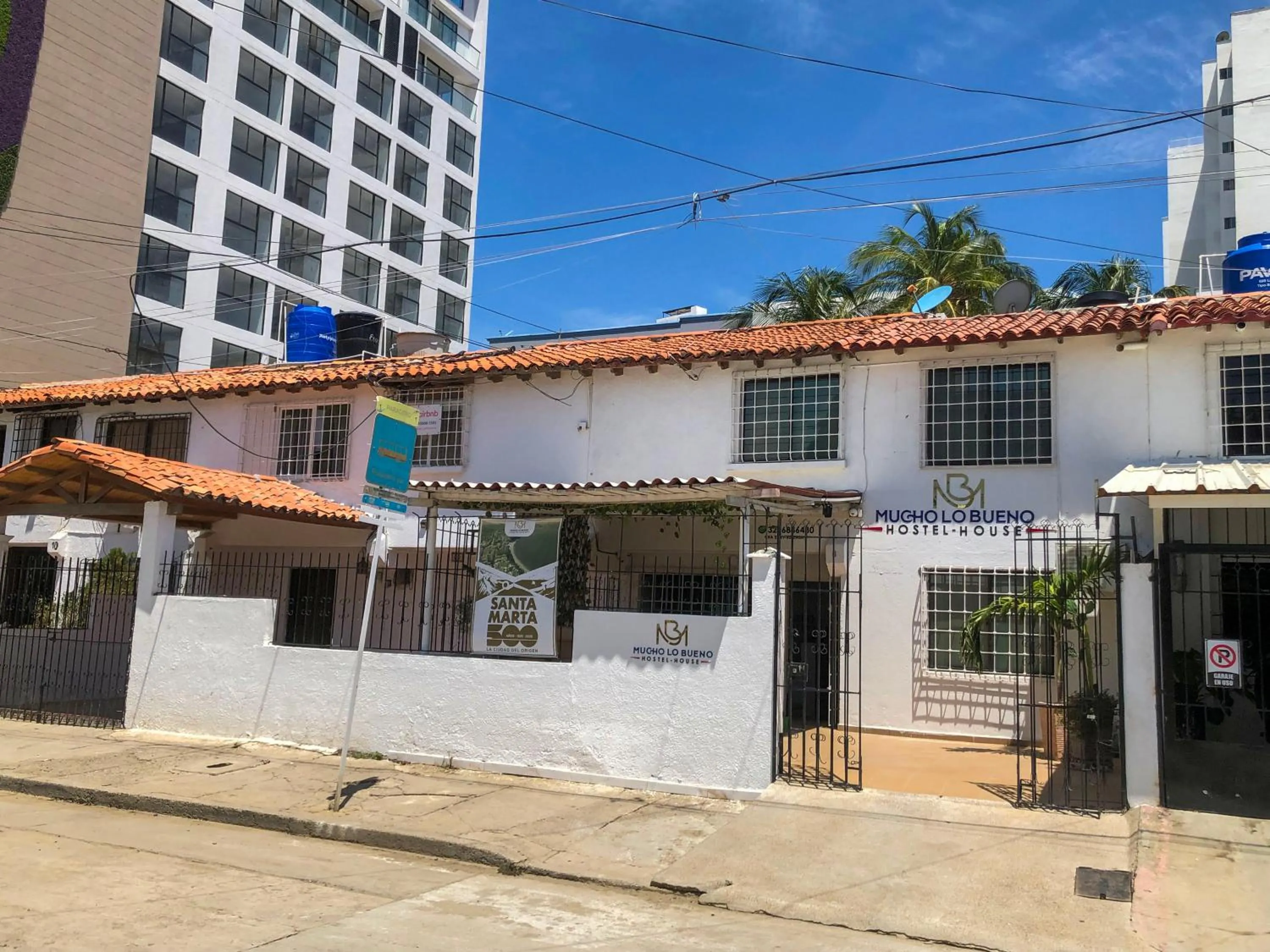 Property building in Mucho lo Bueno - Hostel House