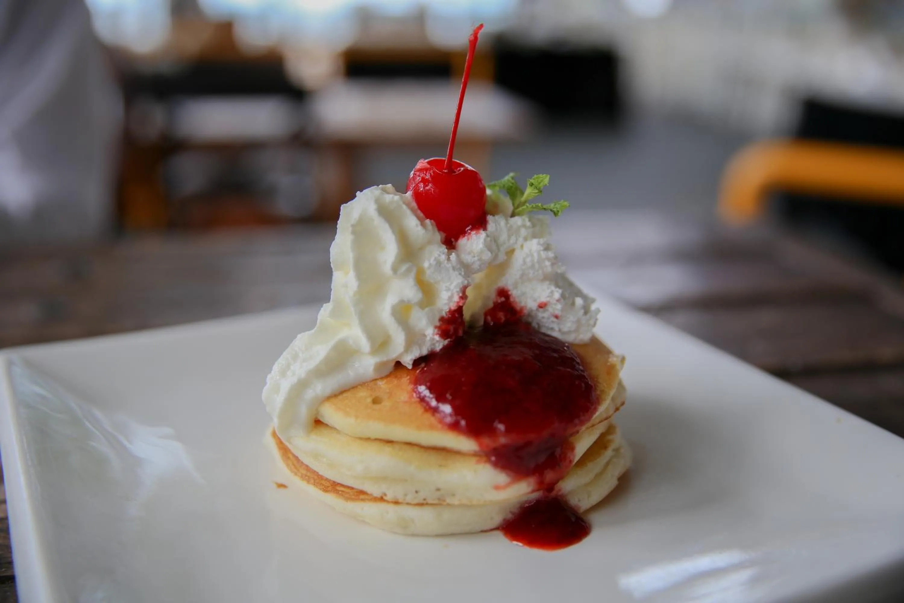 Food and drinks in Summer Luxury Beach Resort & Spa