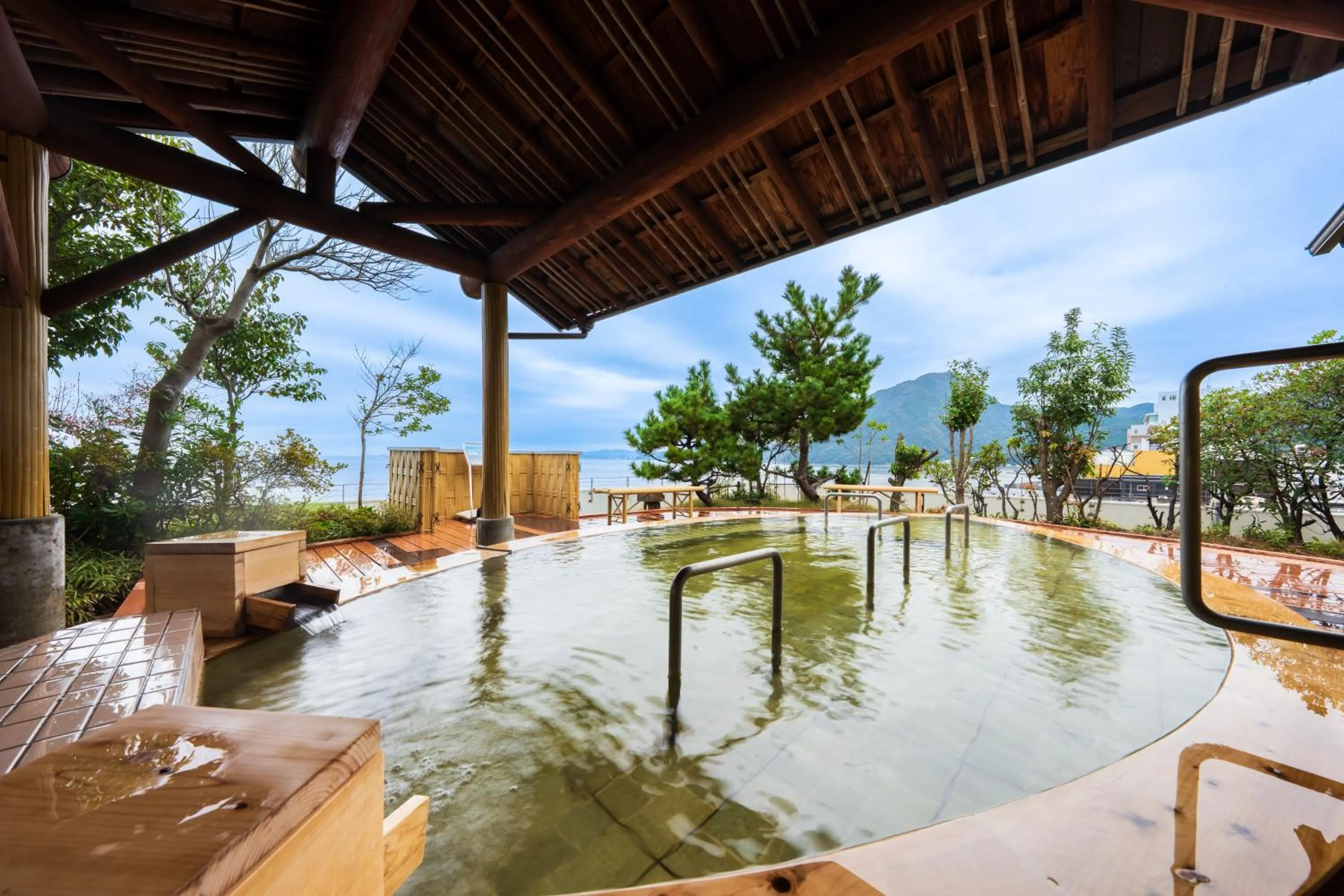 Open Air Bath in Seaside Hotel Mimatsu Ooetei