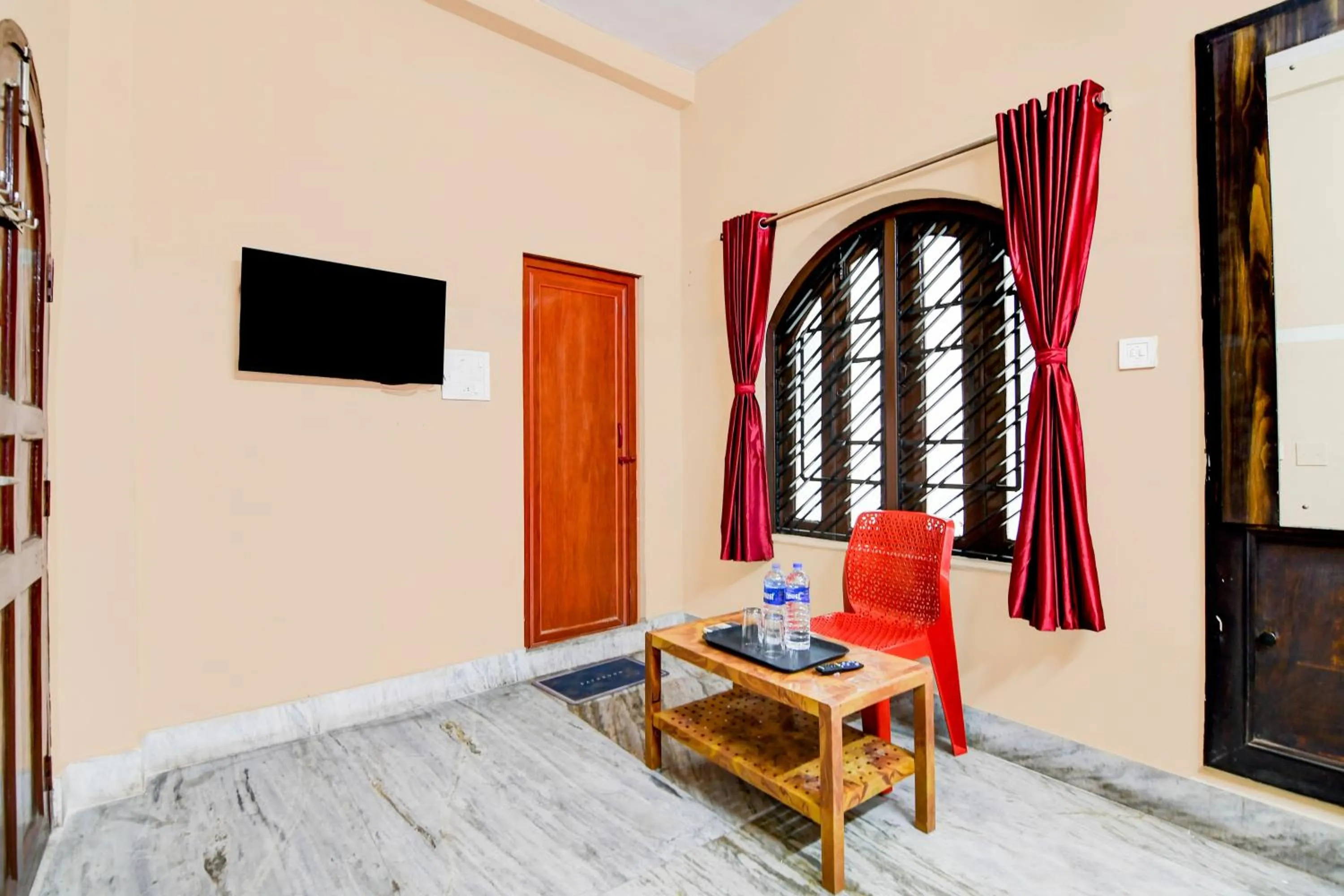Bedroom in Super Hotel O NSCB International Airport Formerly Bougain Villa