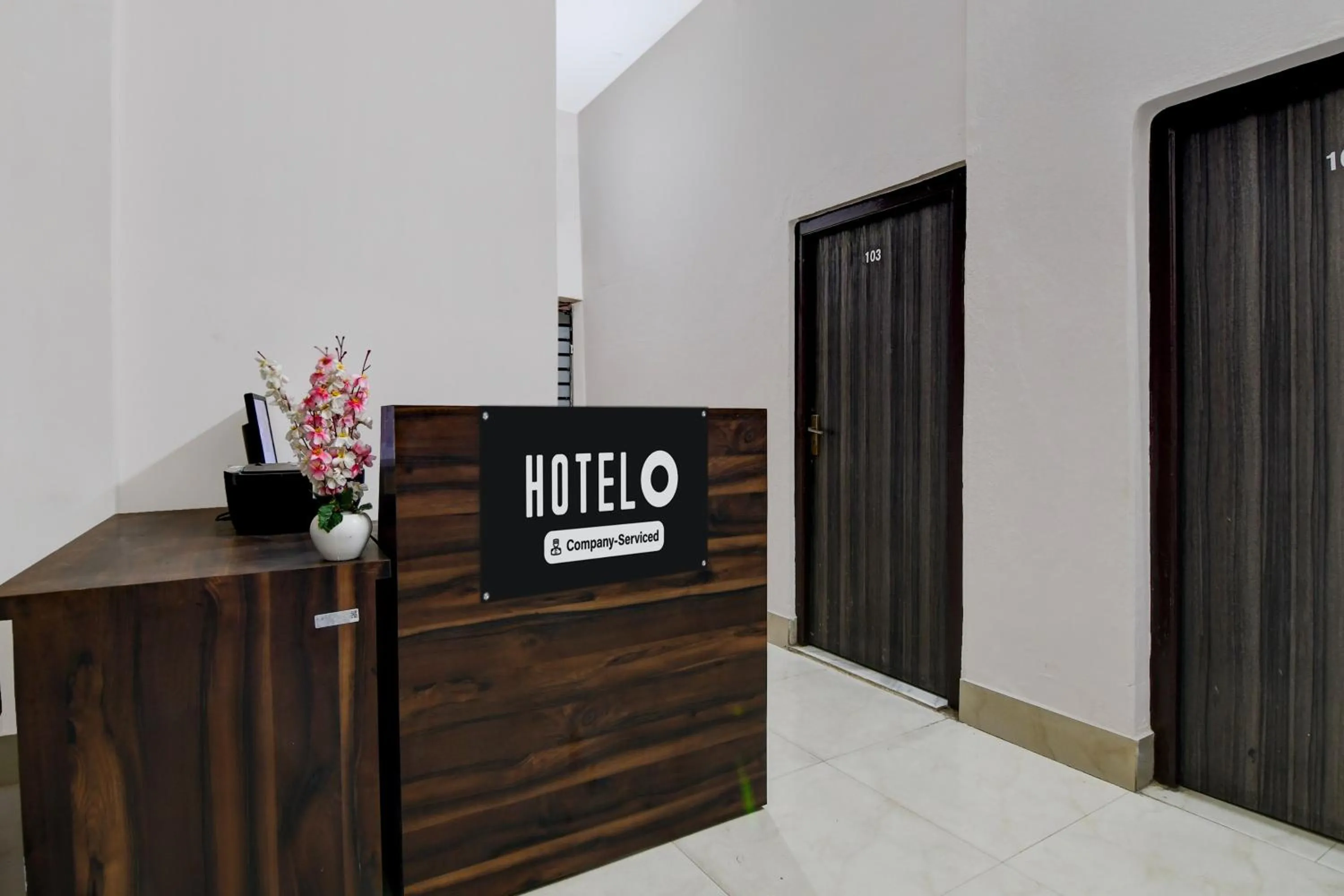 Lobby or reception in Super Hotel O NSCB International Airport Formerly Bougain Villa