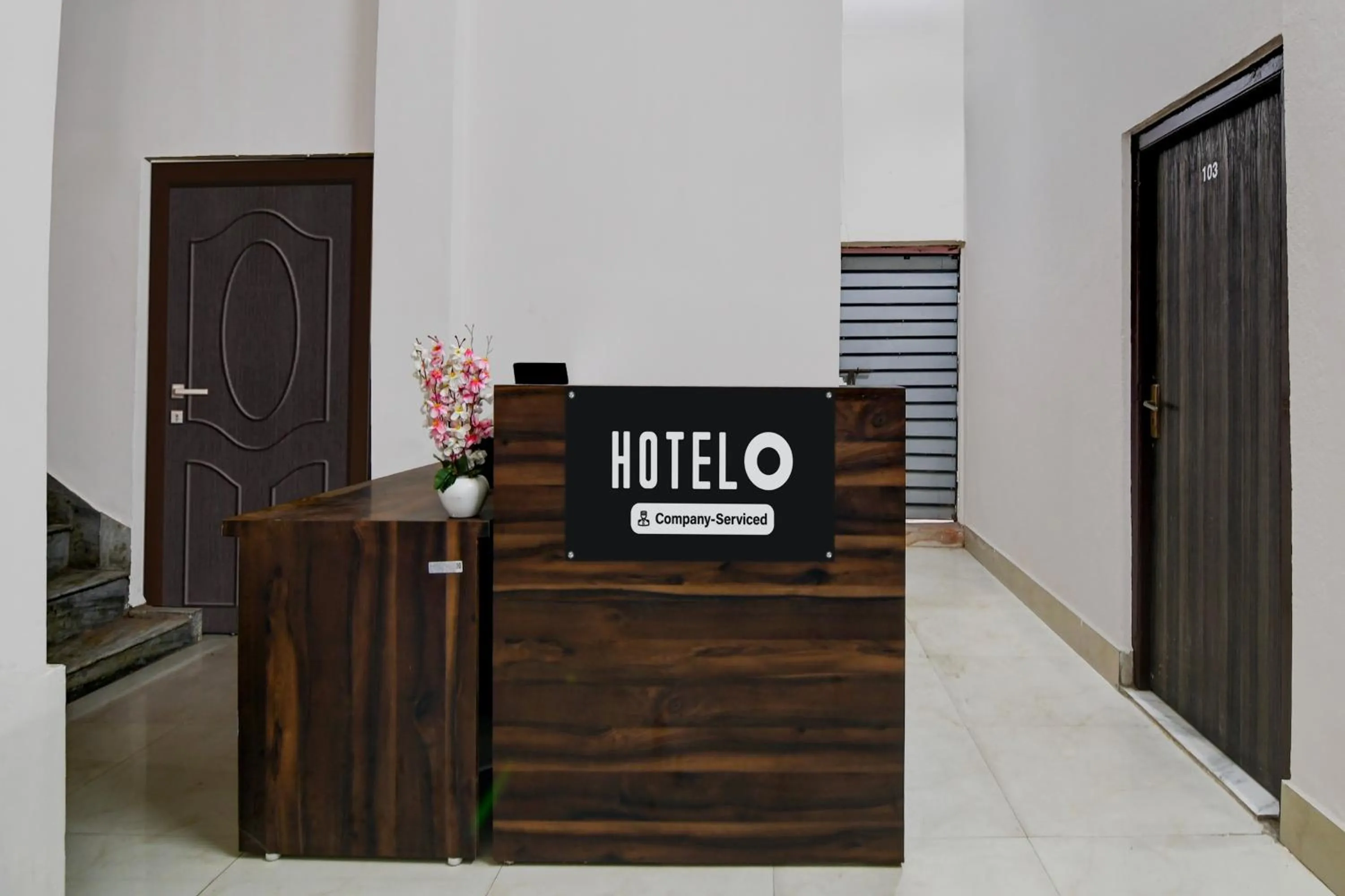 Lobby or reception in Super Hotel O NSCB International Airport Formerly Bougain Villa
