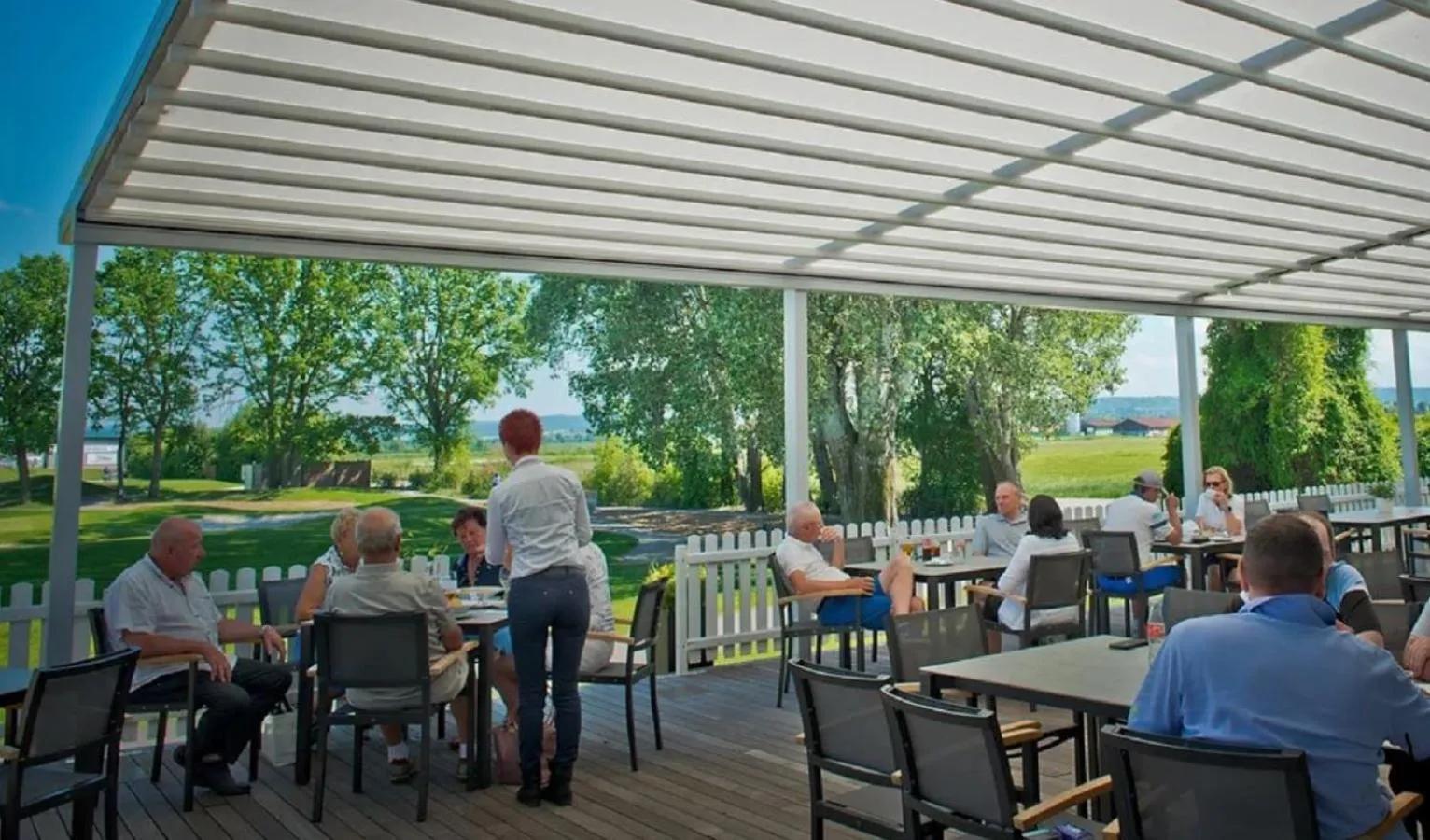 Restaurant/places to eat in Hotel Diamond Country Club