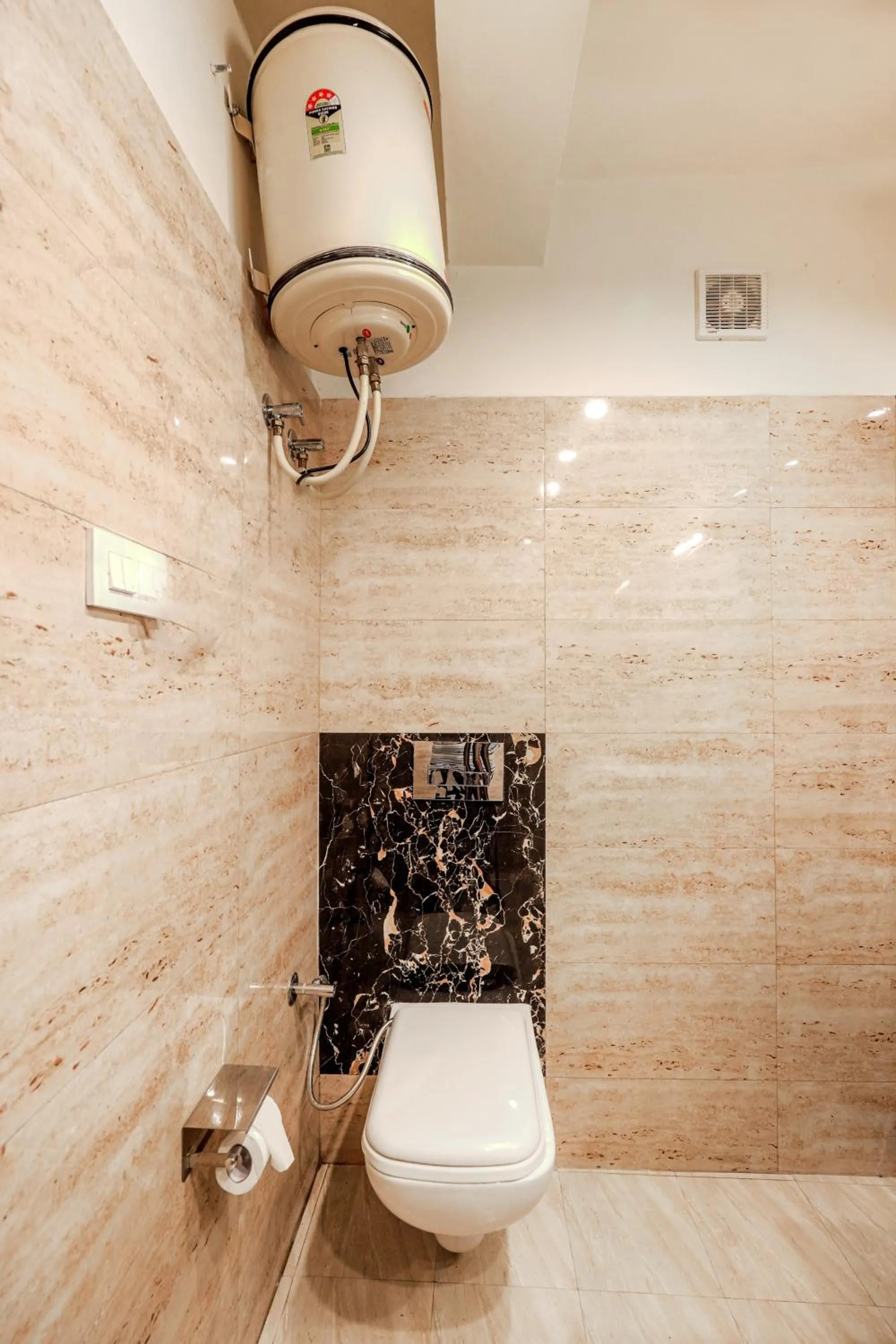 Toilet in Pax Hotel Spring Solance 200 mtr from Gandhi Chowk Khajjiyar Road