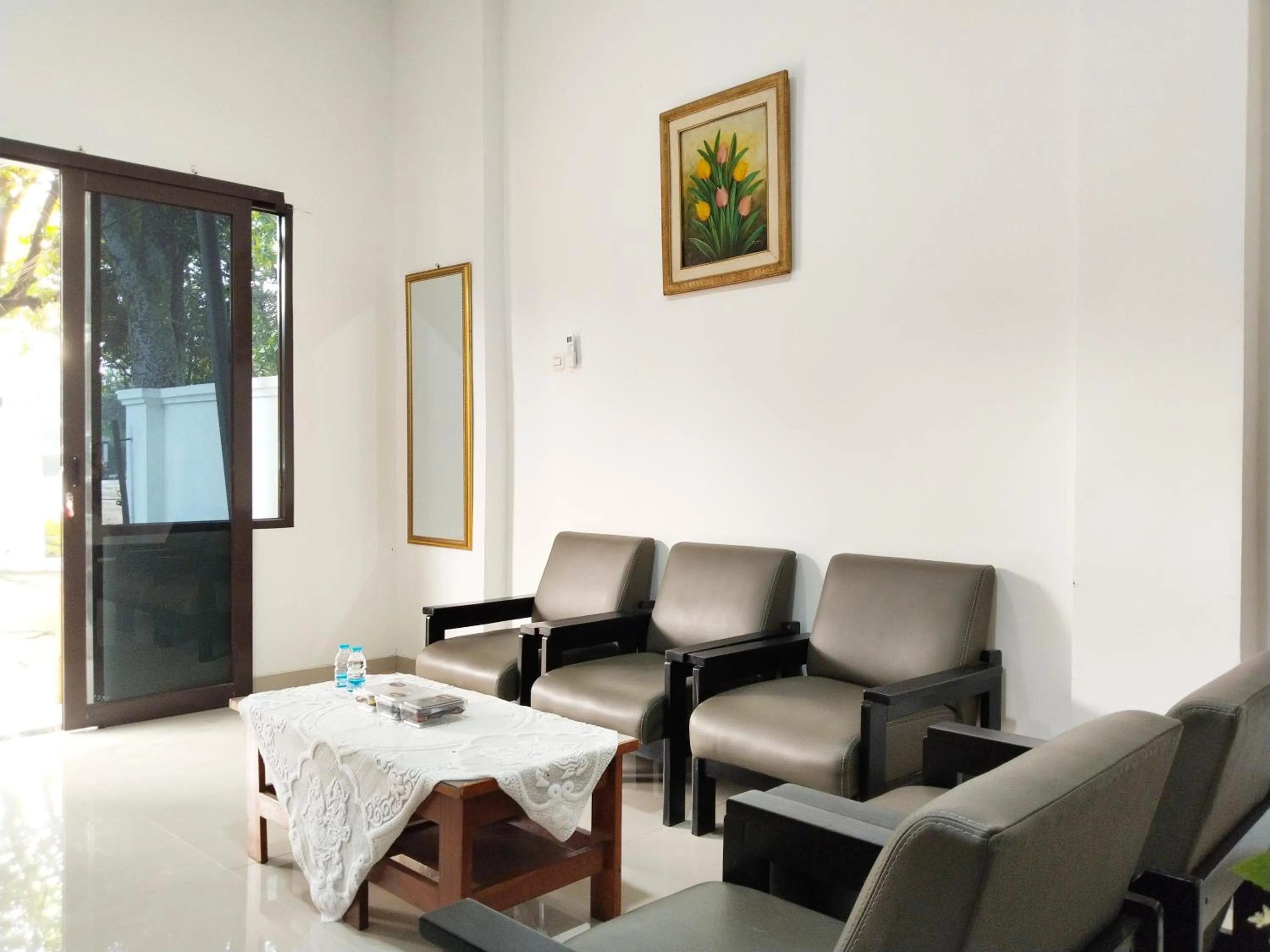 Roemah Kavaleri powered by Cocotel