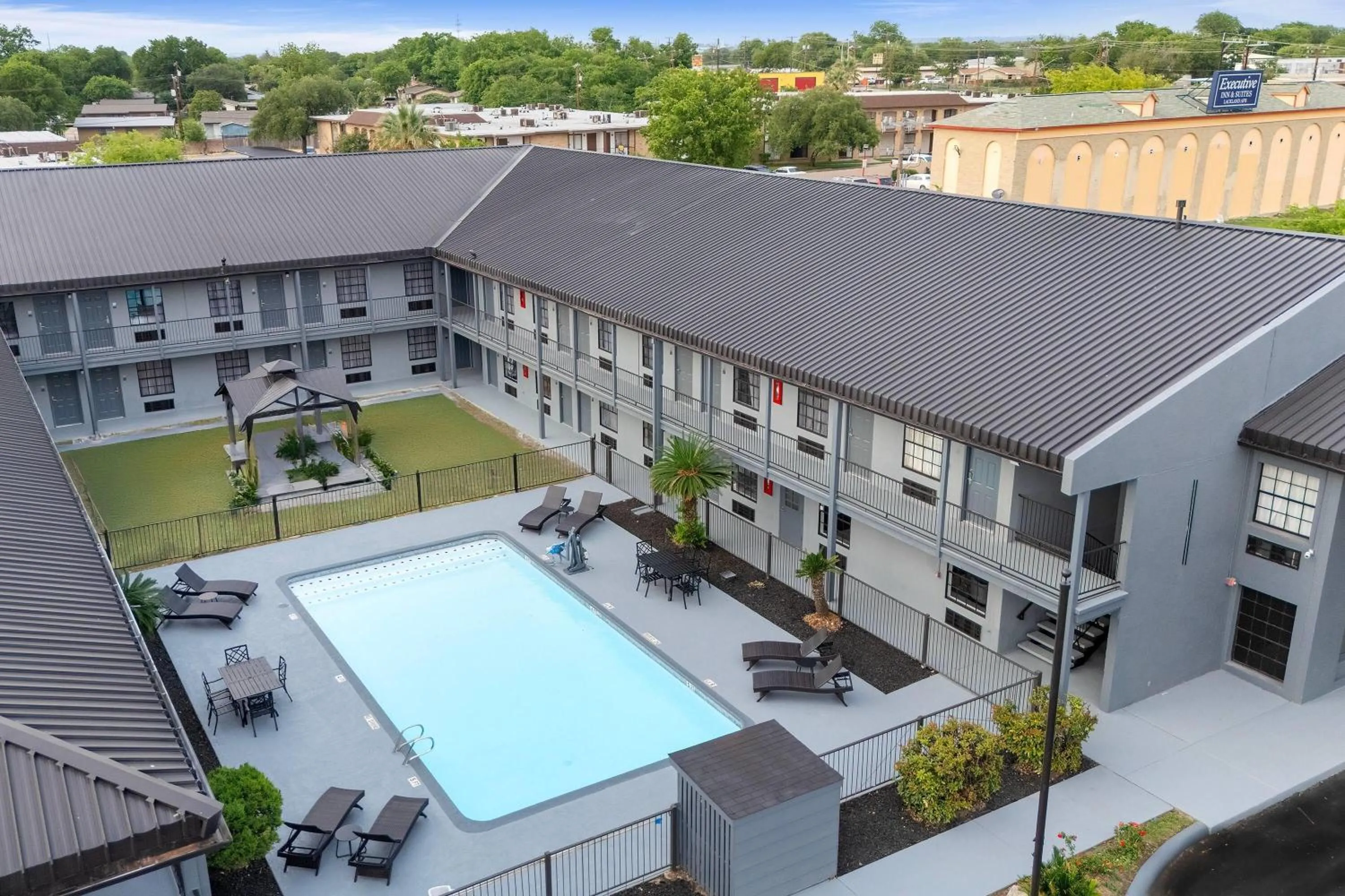 Property building in Days Inn by Wyndham San Antonio Near Lackland AFB