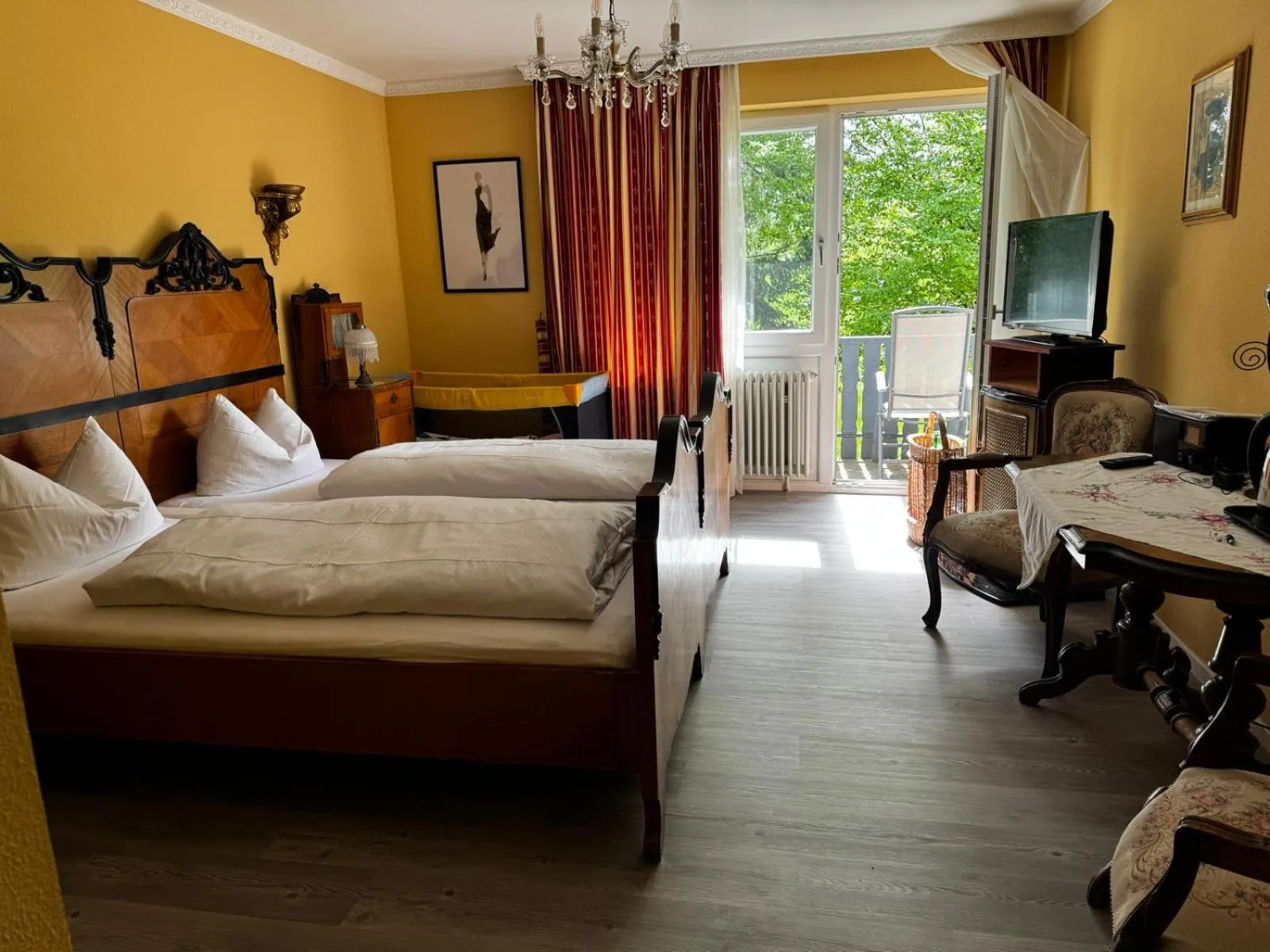 Bed in Hotel zum Kreuz