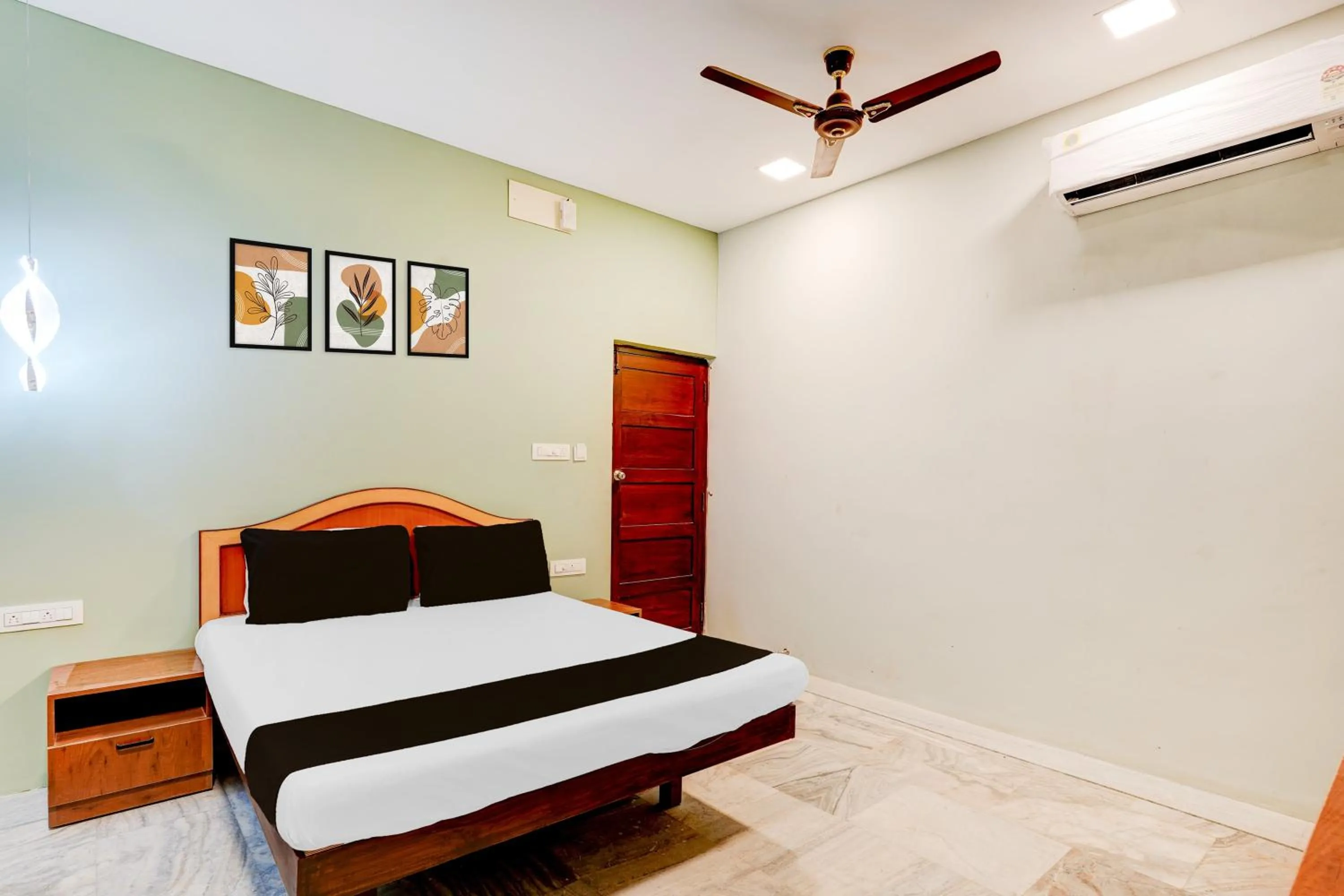 Bedroom, Bed in Super Collection O Vadapalani Formerly Mahalakshmi Inn