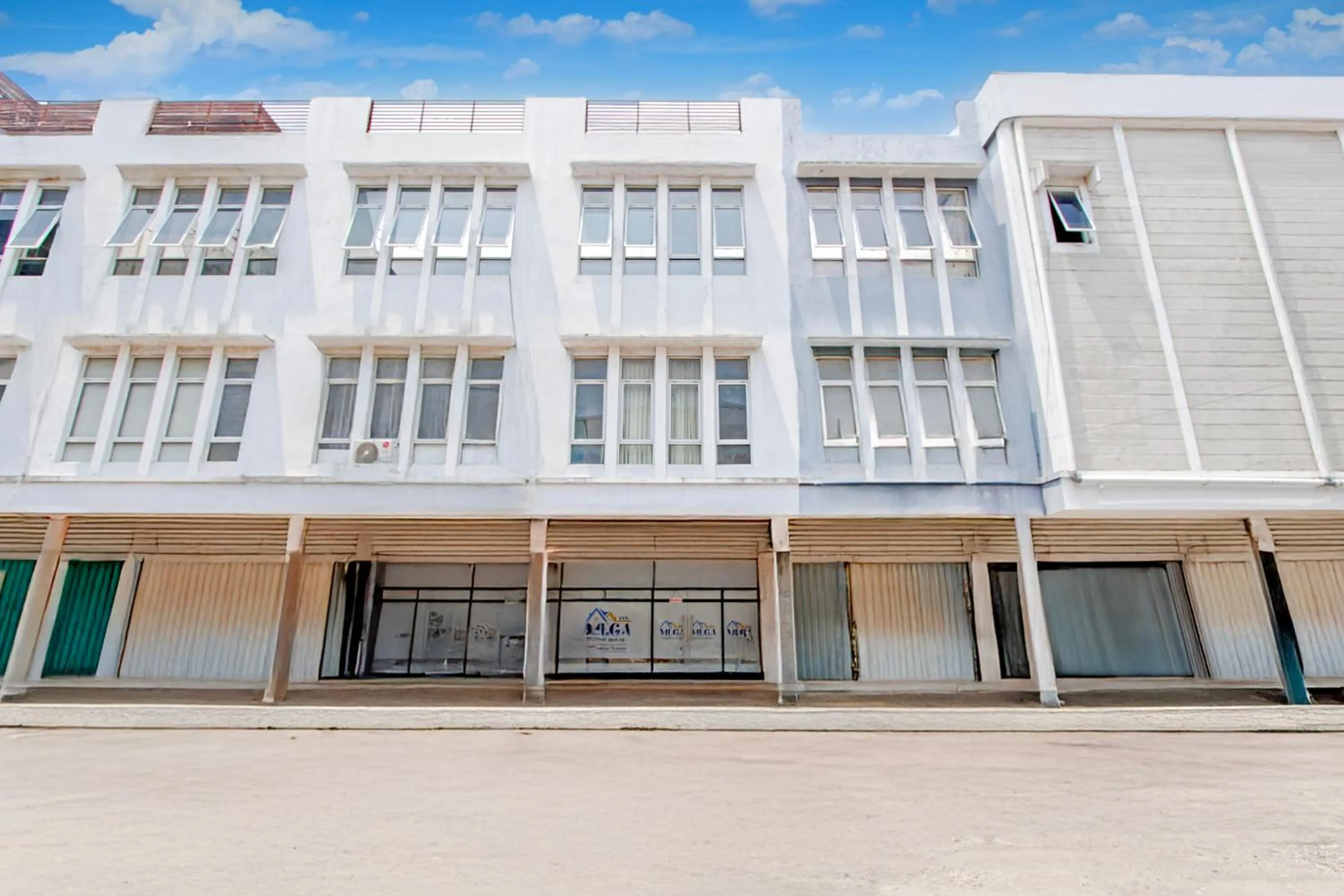 Facade/entrance in Hotel O Mega Inn Guest House