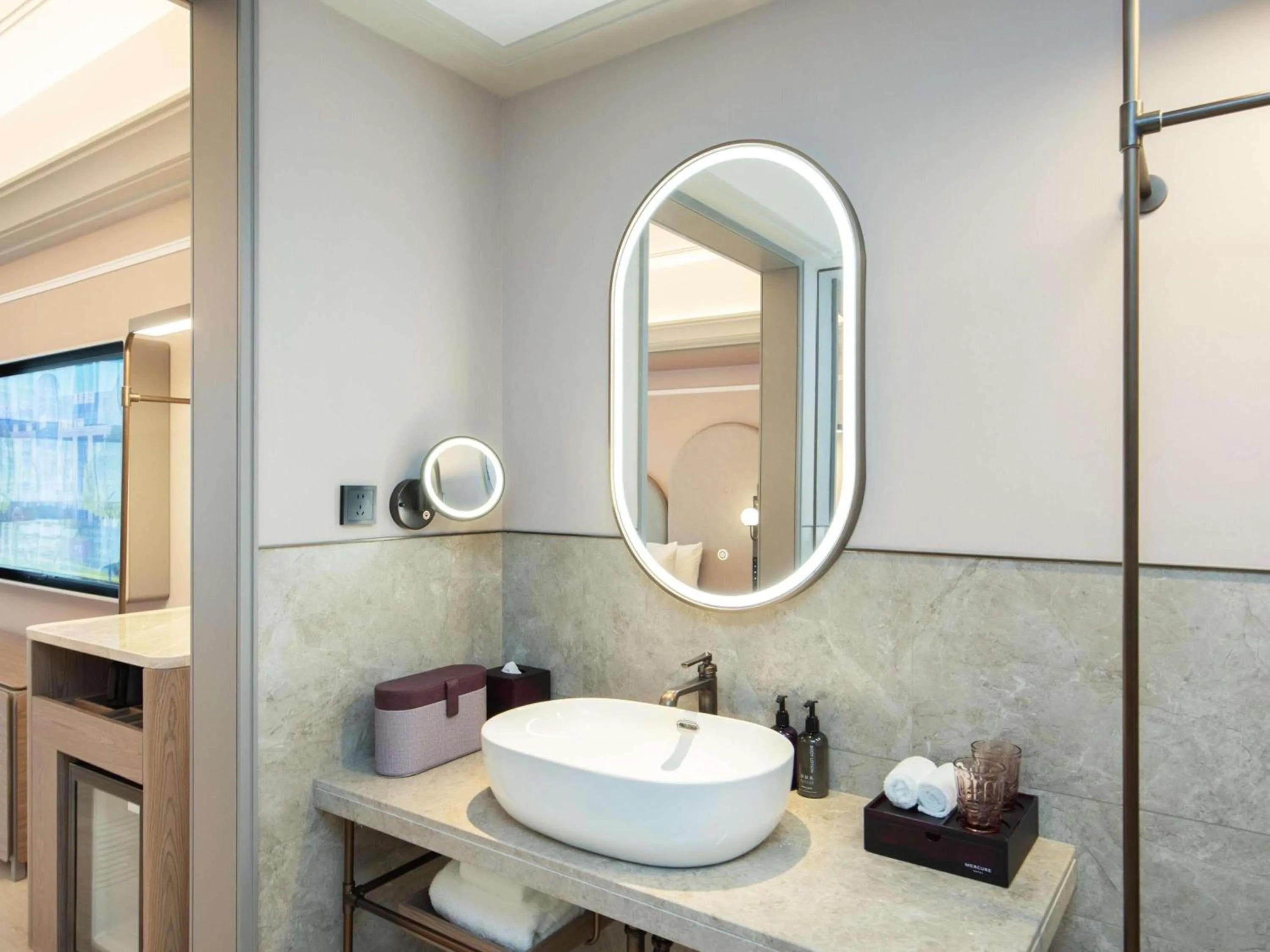 Bedroom in Mercure Haikou City Center