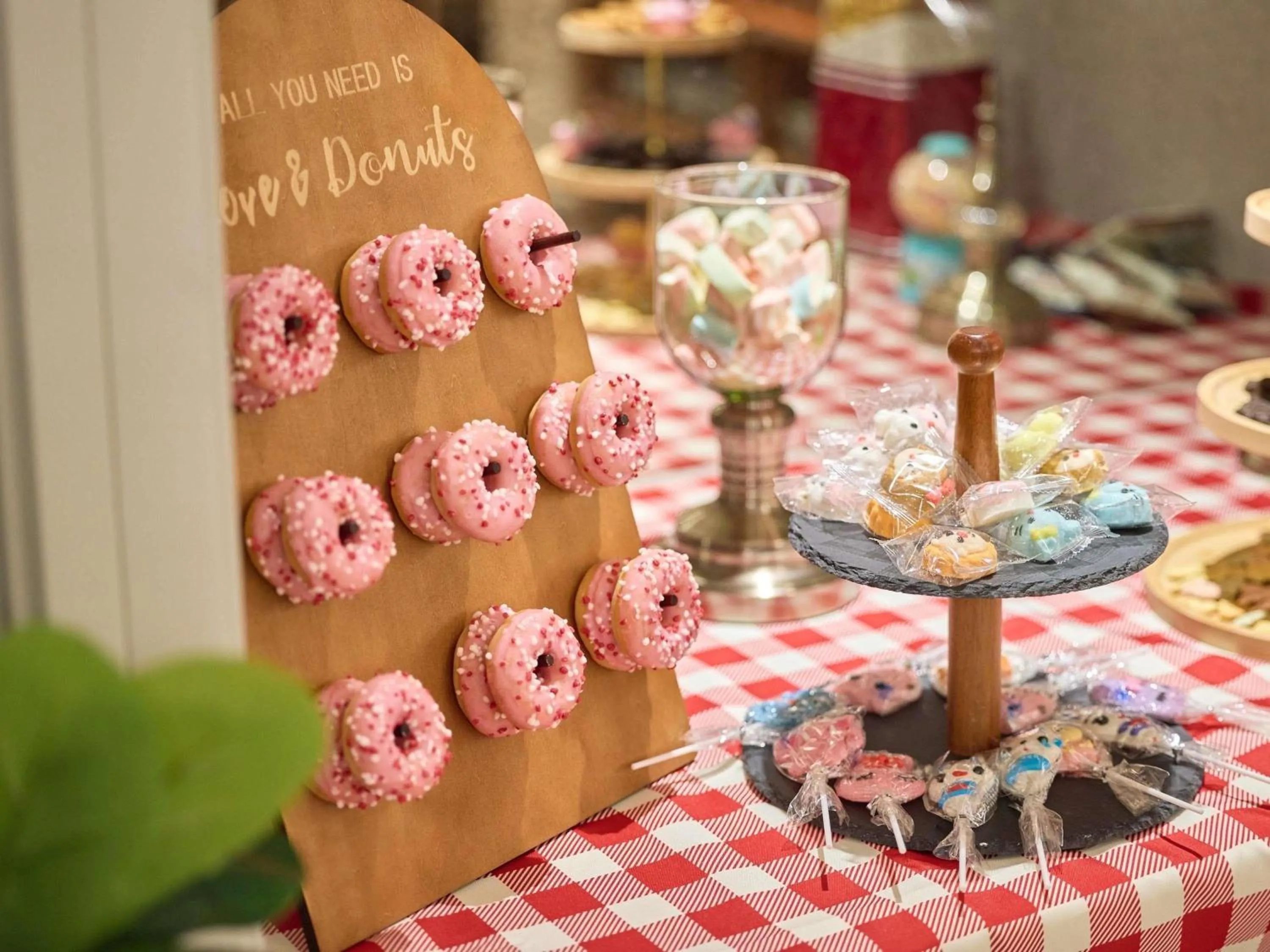 Restaurant/places to eat in Mercure Hangzhou West Lake Fengqi Road