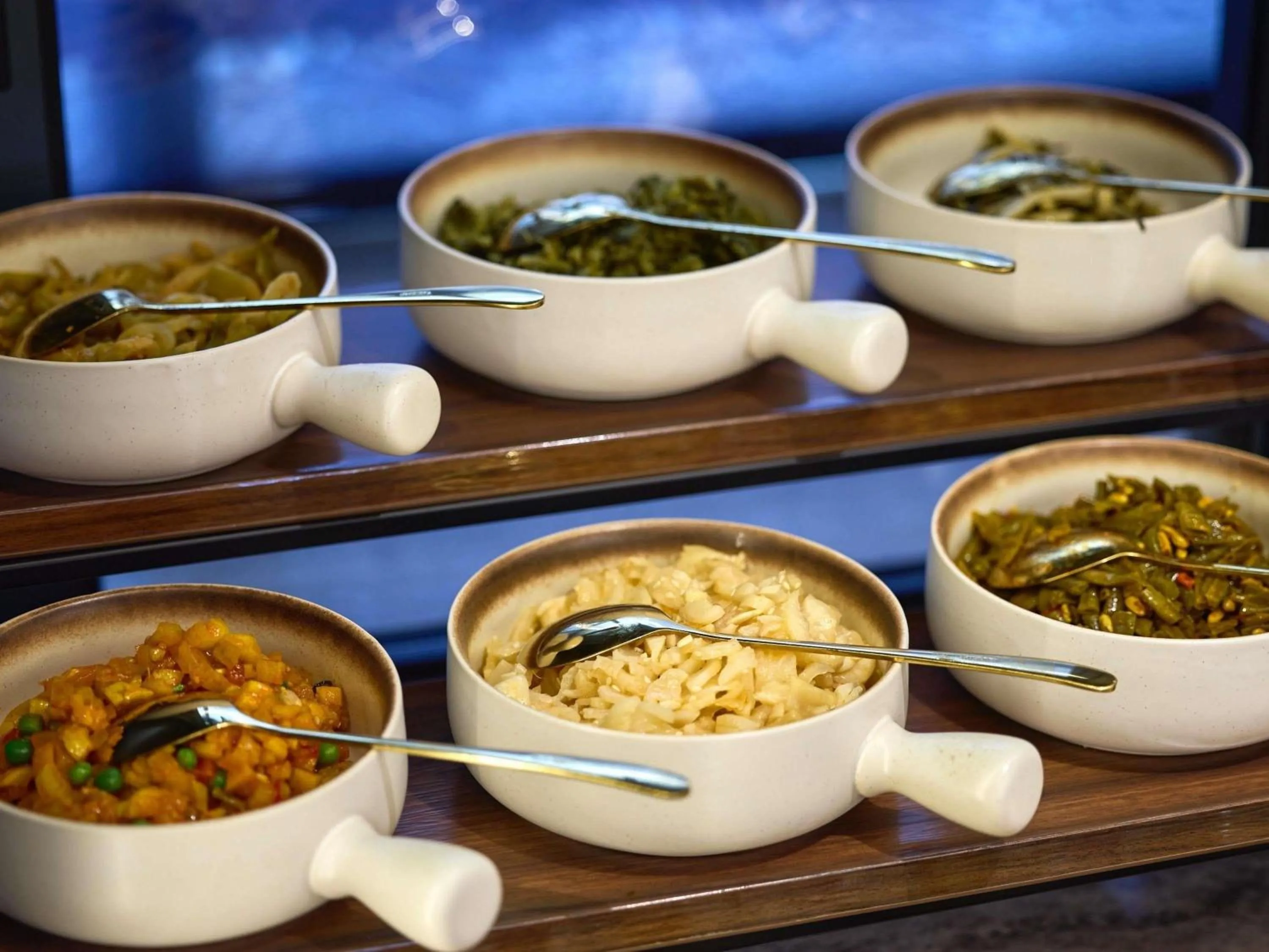 Restaurant/places to eat in Mercure Hangzhou West Lake Fengqi Road