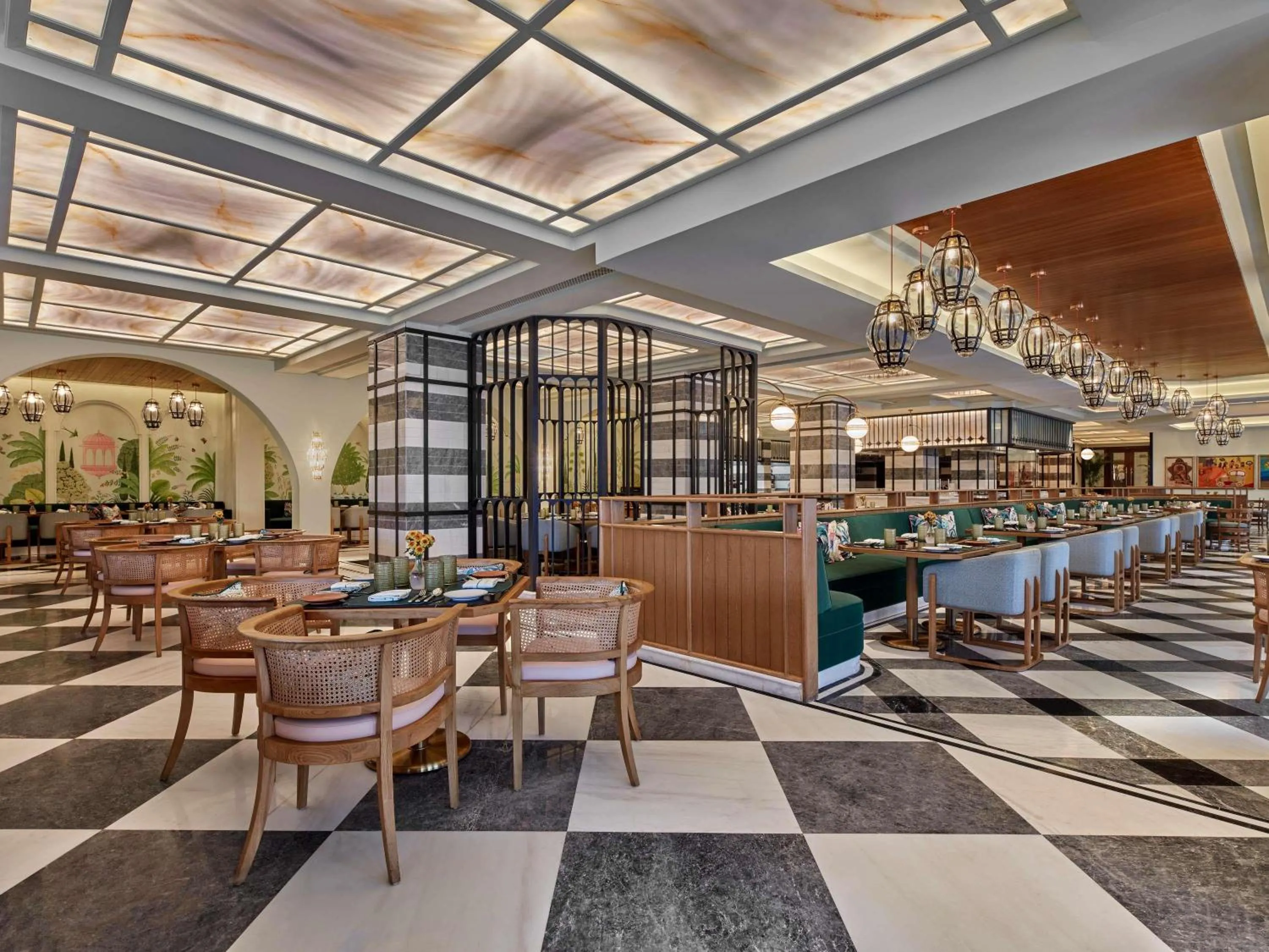 Restaurant/places to eat in Fairmont Udaipur Palace