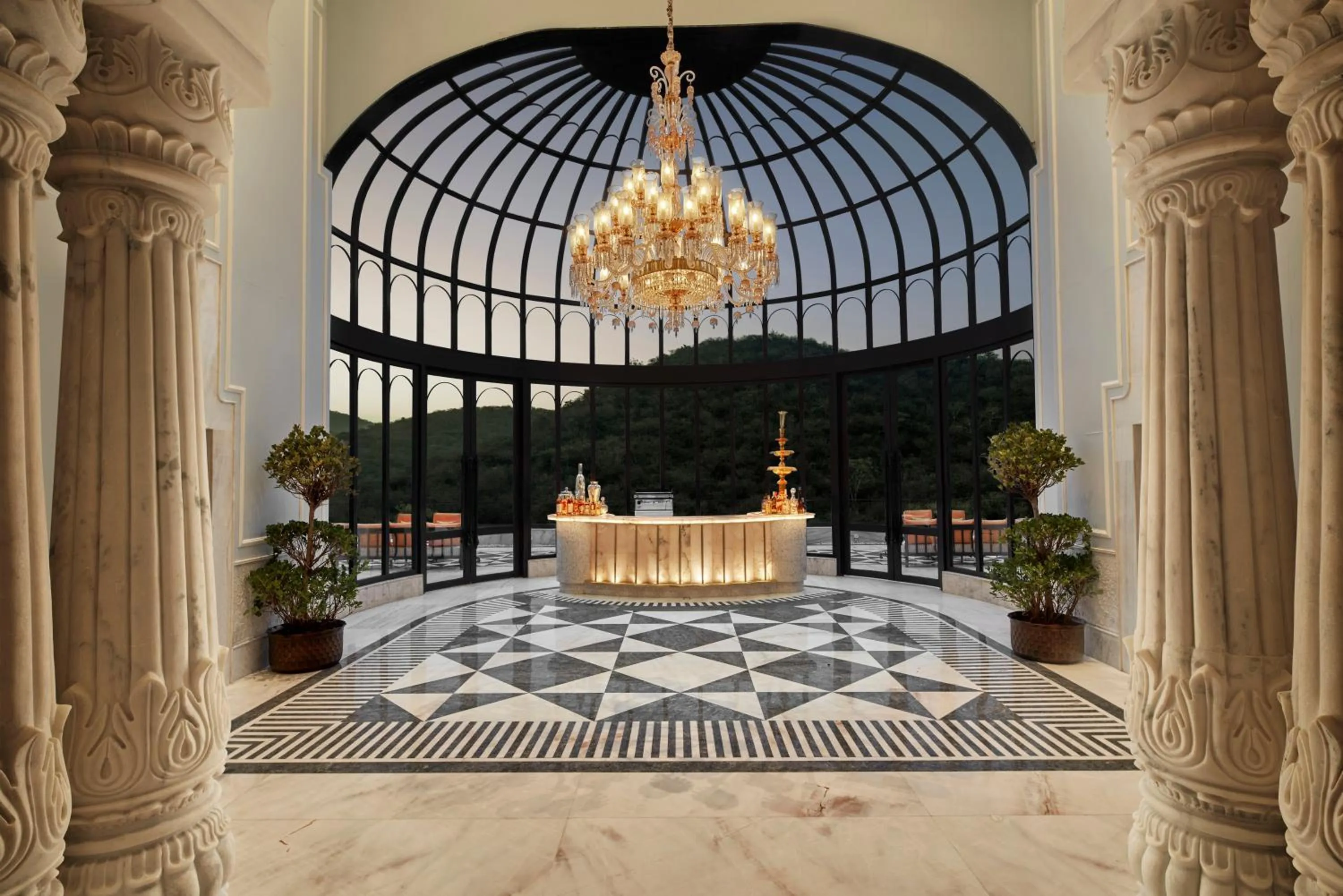 Restaurant/places to eat in Fairmont Udaipur Palace