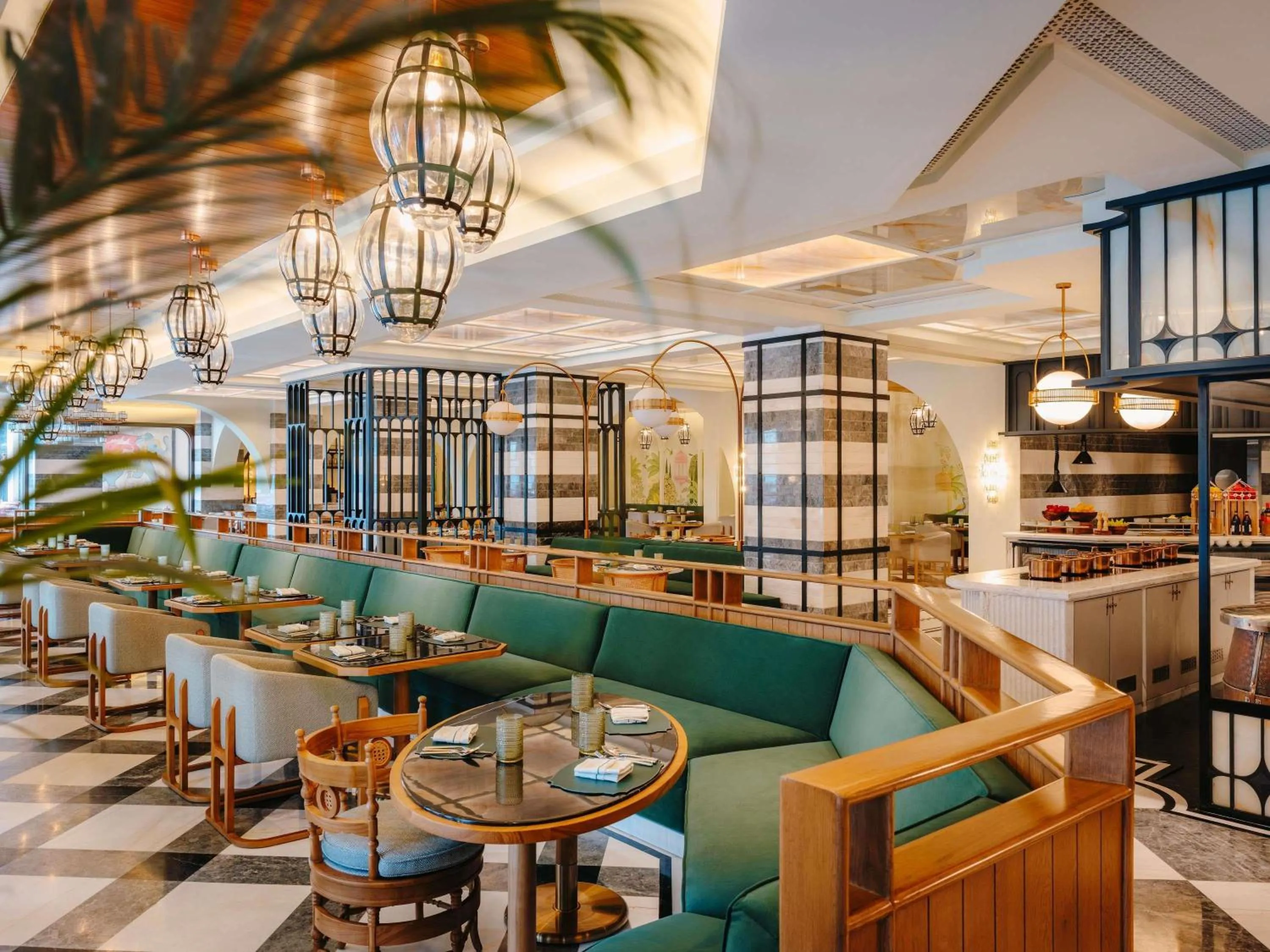 Restaurant/places to eat in Fairmont Udaipur Palace