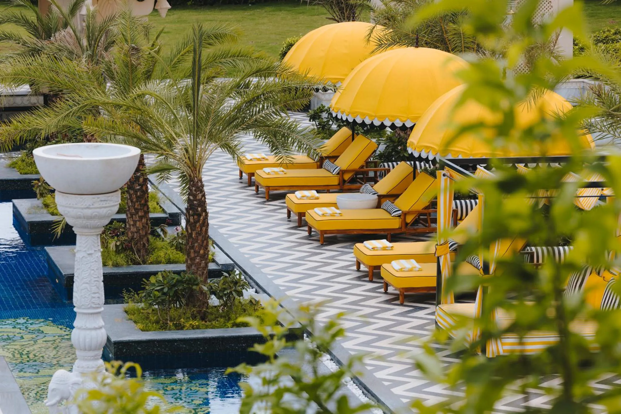 Swimming pool in Fairmont Udaipur Palace