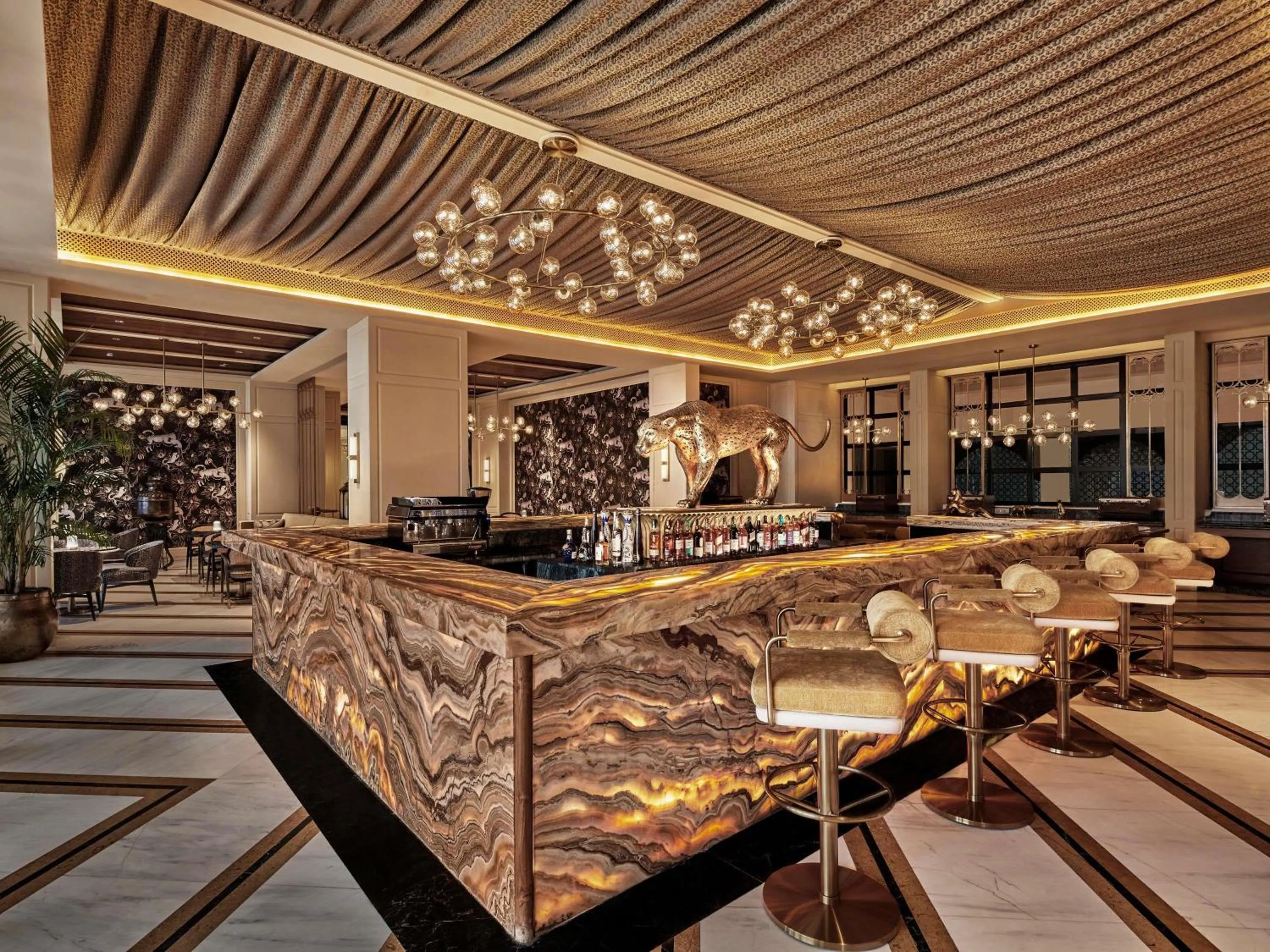 Lounge or bar in Fairmont Udaipur Palace
