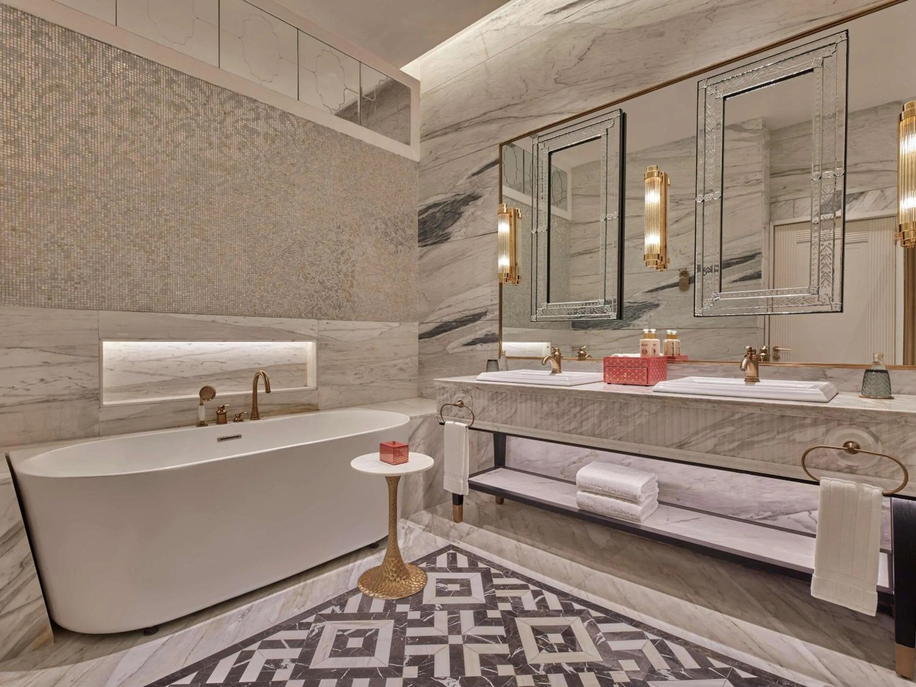 Bedroom in Fairmont Udaipur Palace