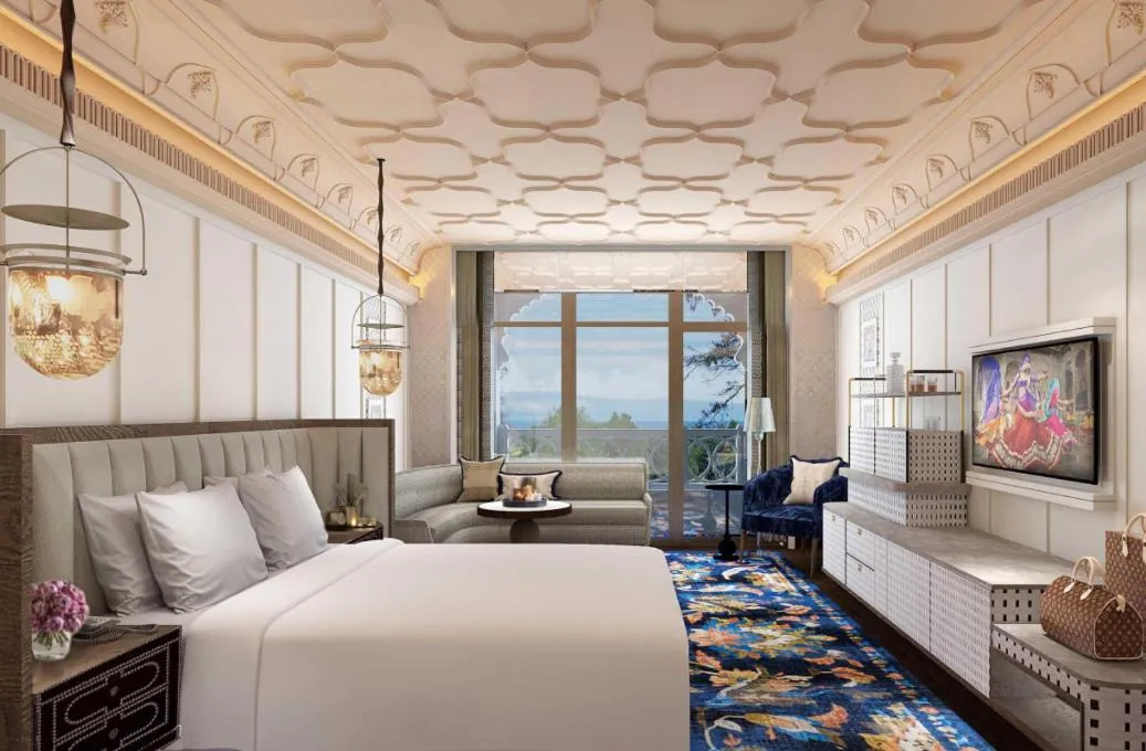 Bed in Fairmont Udaipur Palace