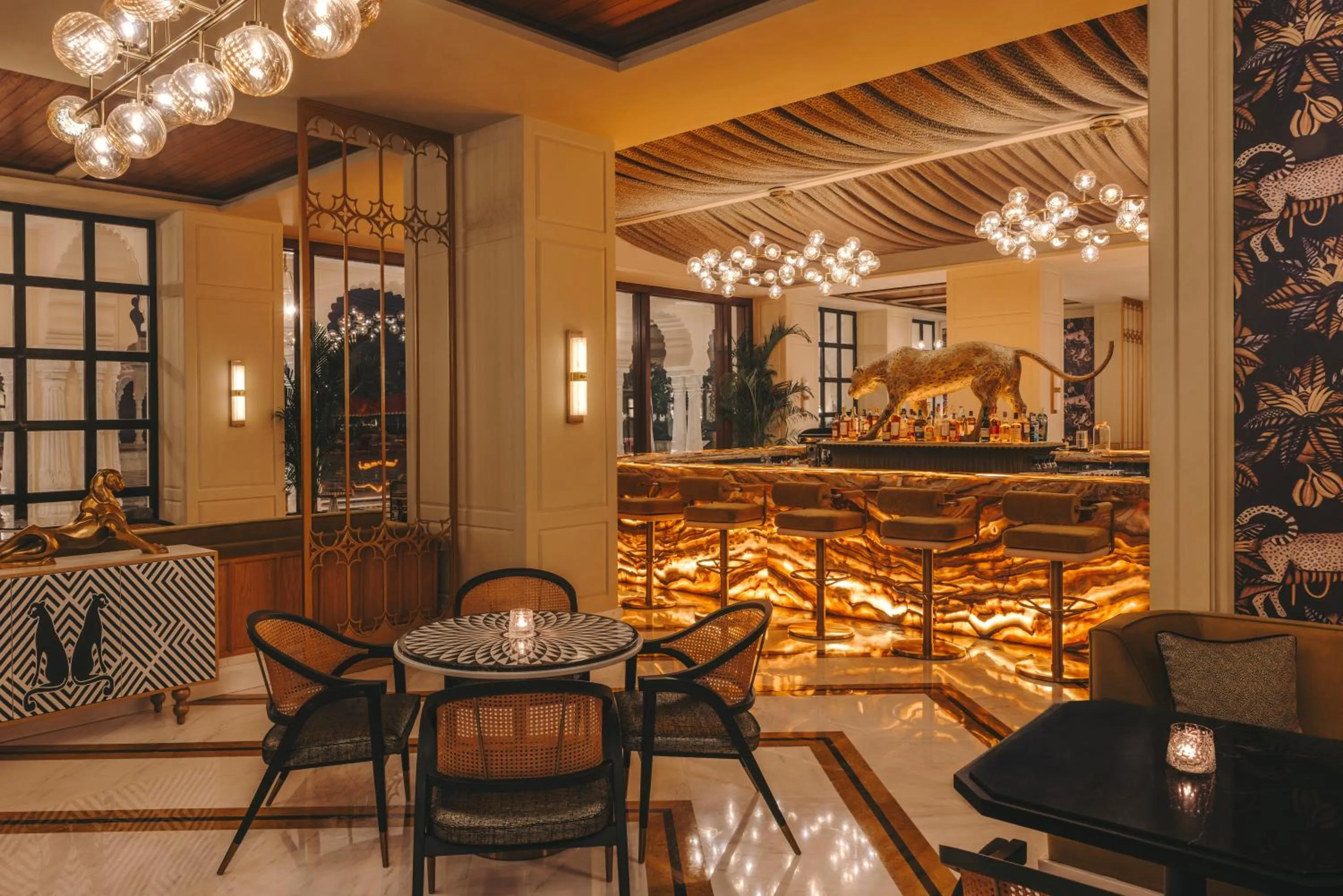 Lounge or bar in Fairmont Udaipur Palace
