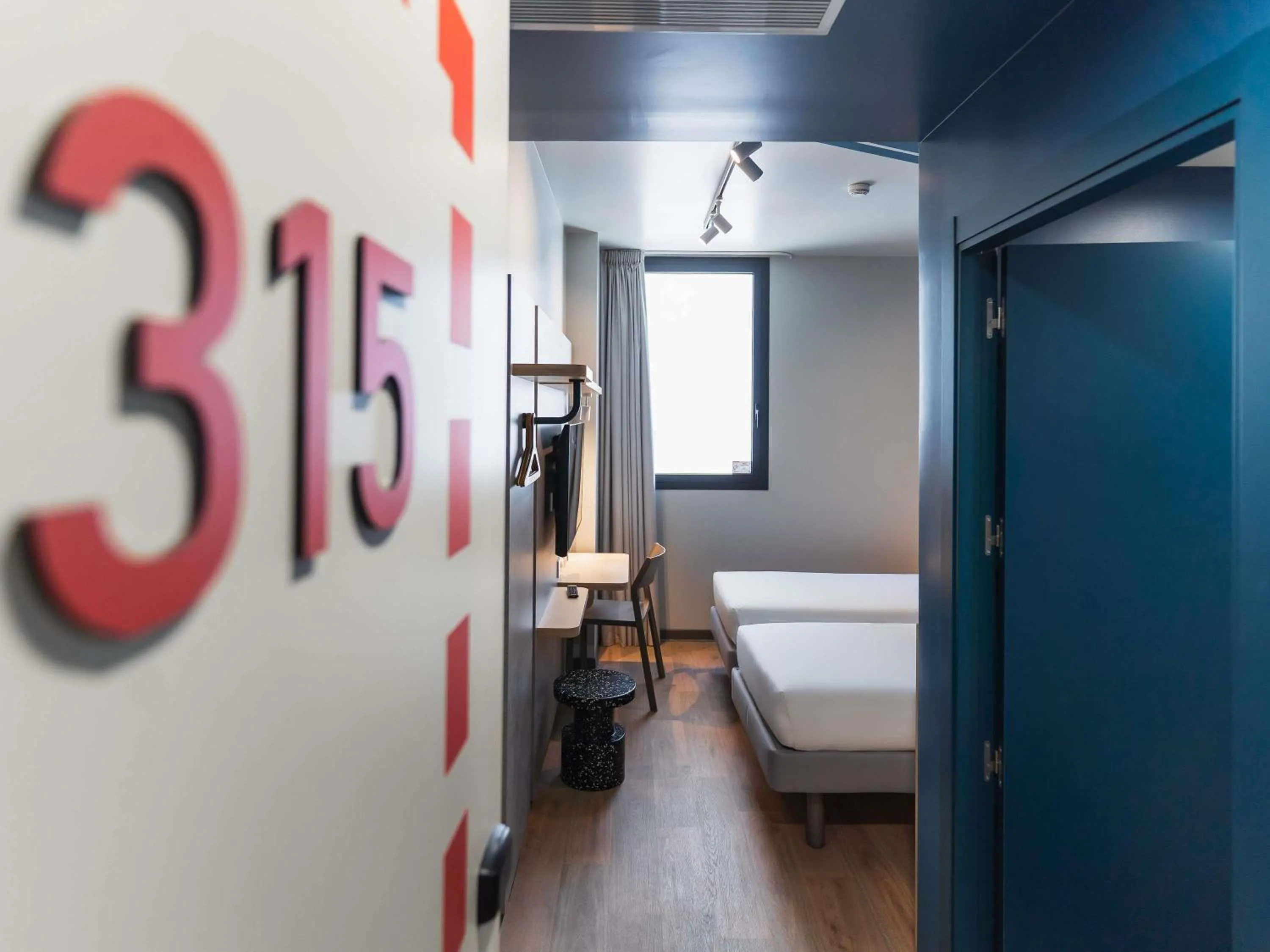Bedroom, Bed in ibis budget Madrid Albasanz