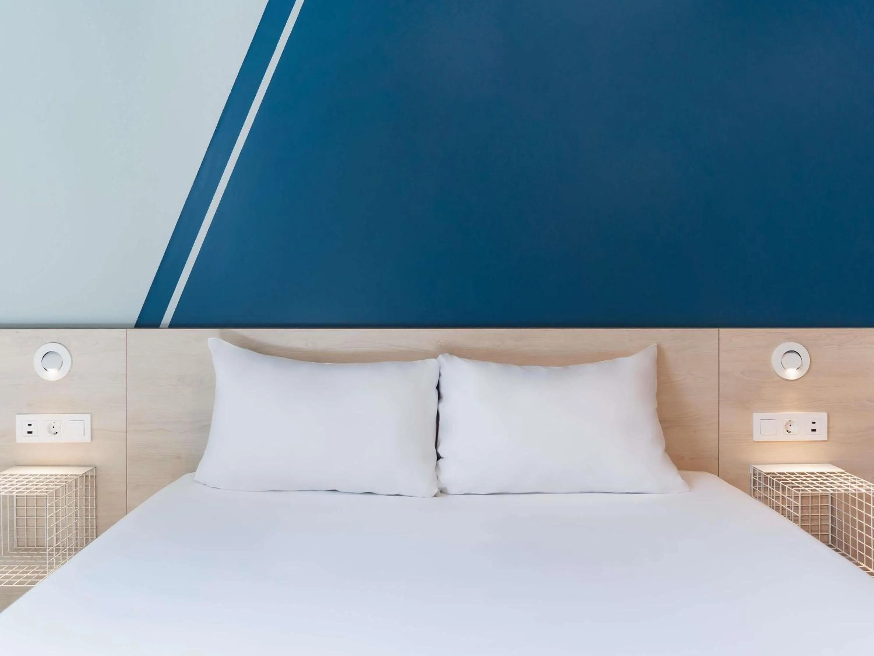 Bedroom, Bed in ibis budget Madrid Albasanz