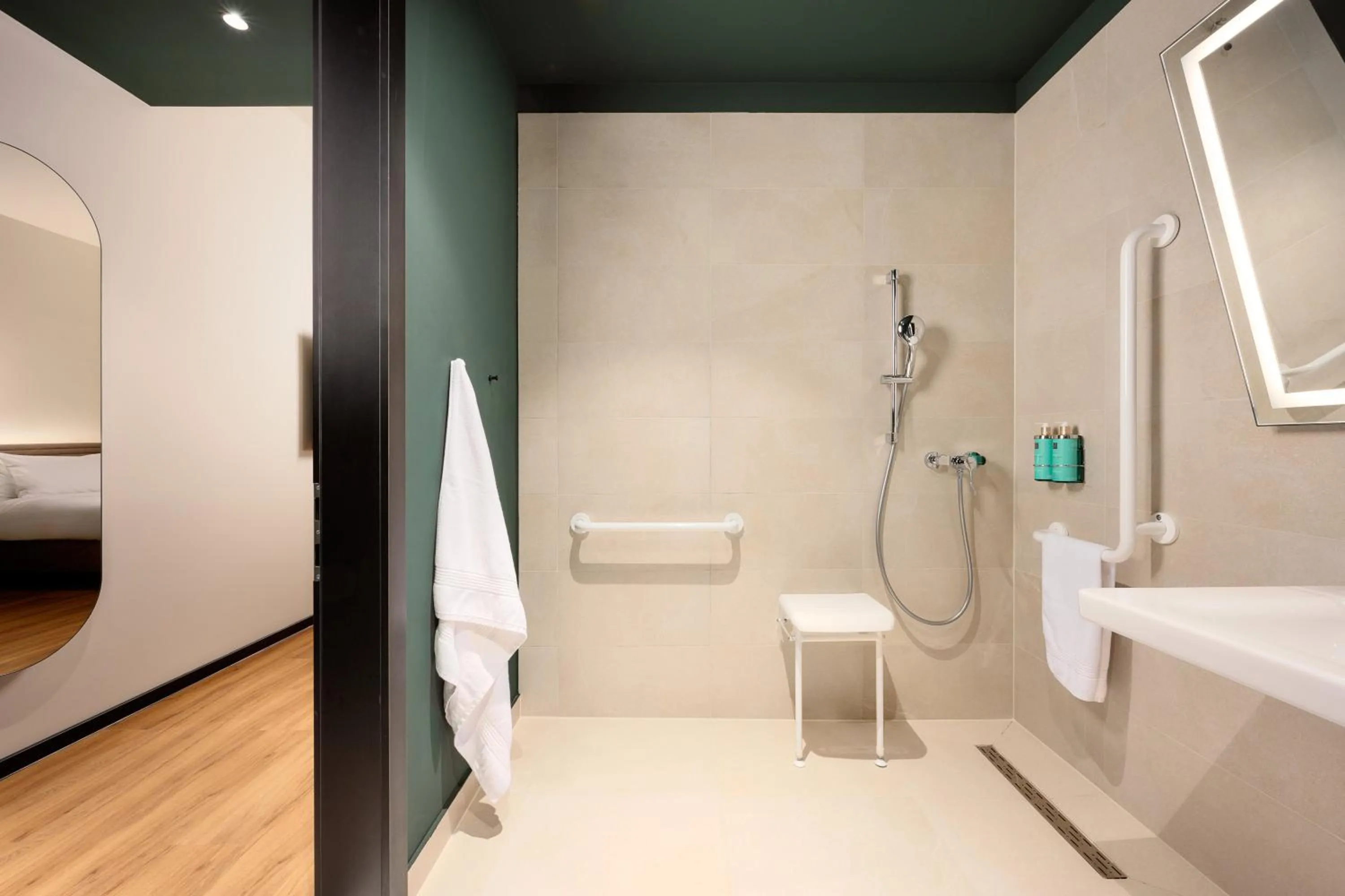 Bathroom in Novotel Zagreb