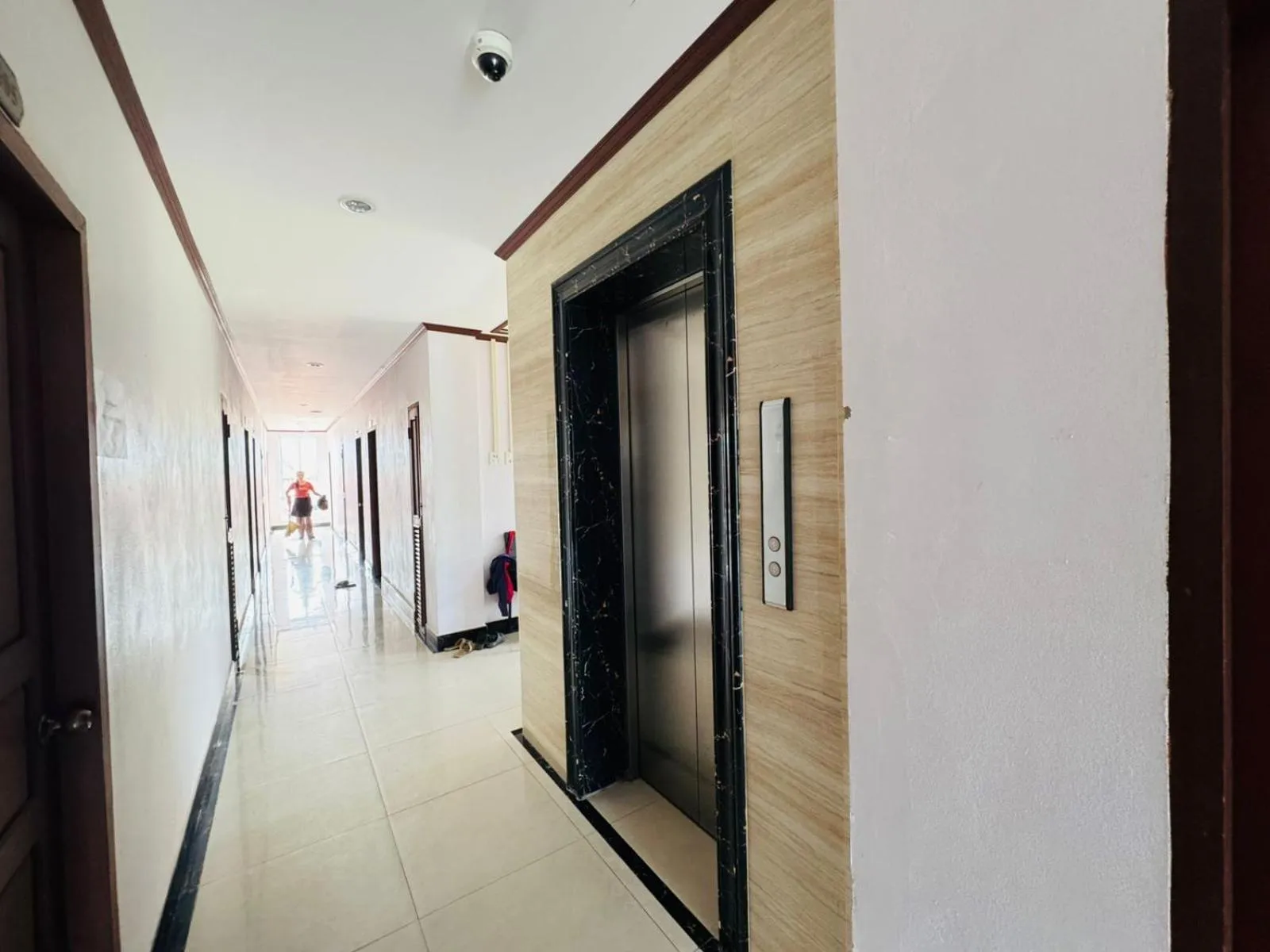 elevator in Vilayvong Hotel