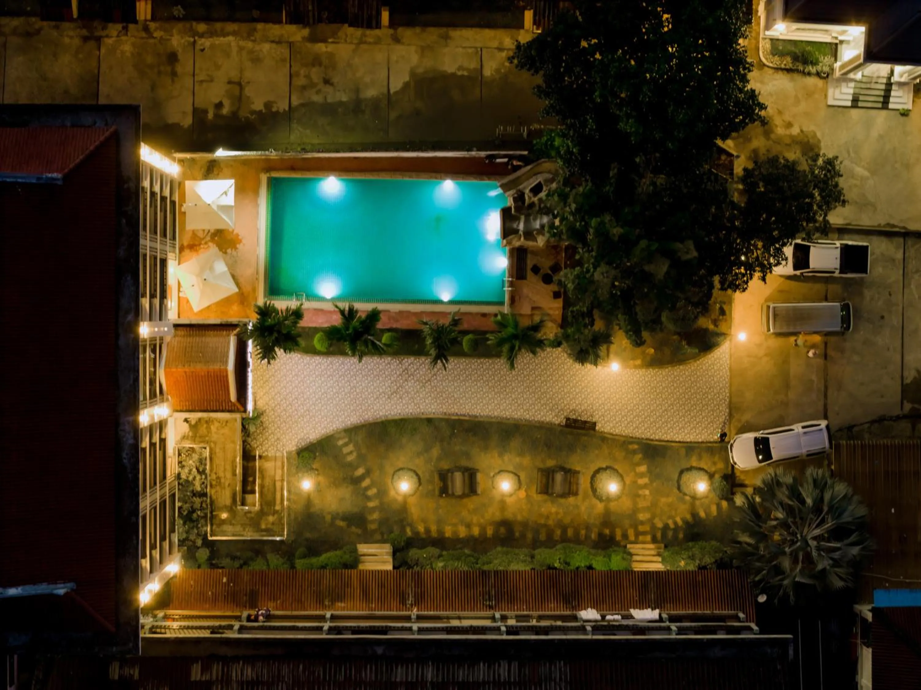 Swimming pool in Vilayvong Hotel