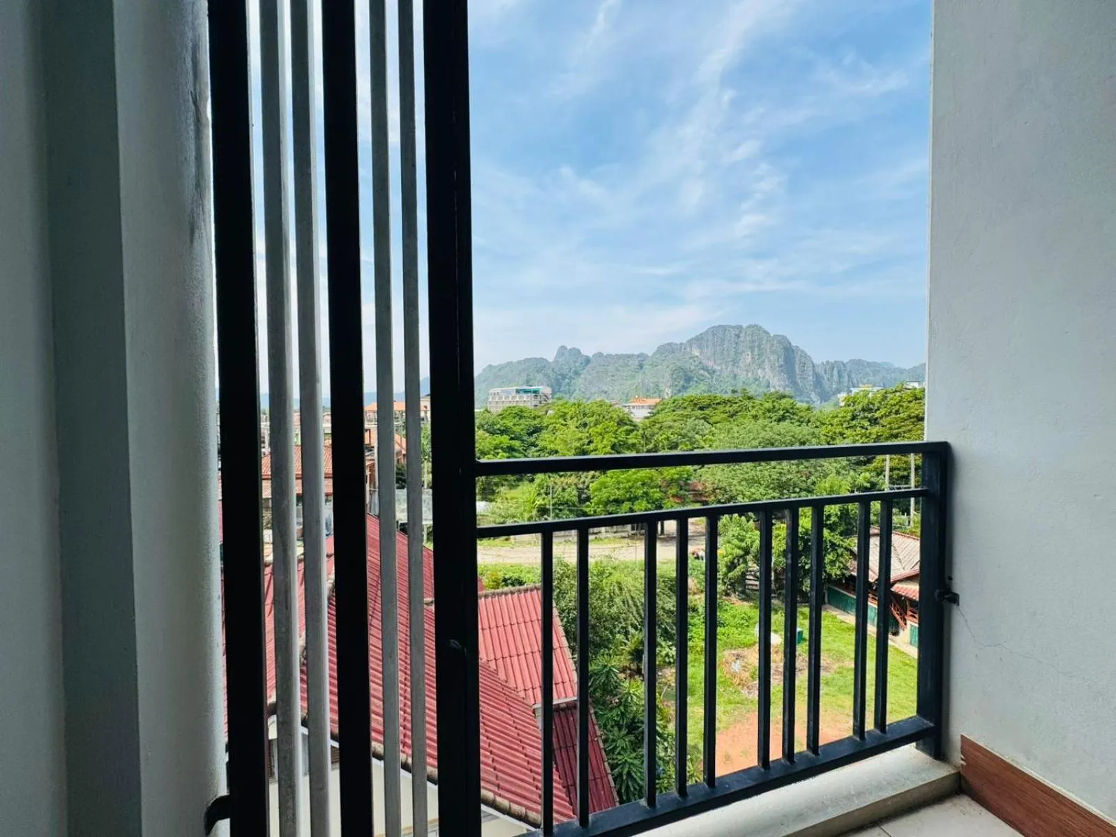 Mountain view in Vilayvong Hotel