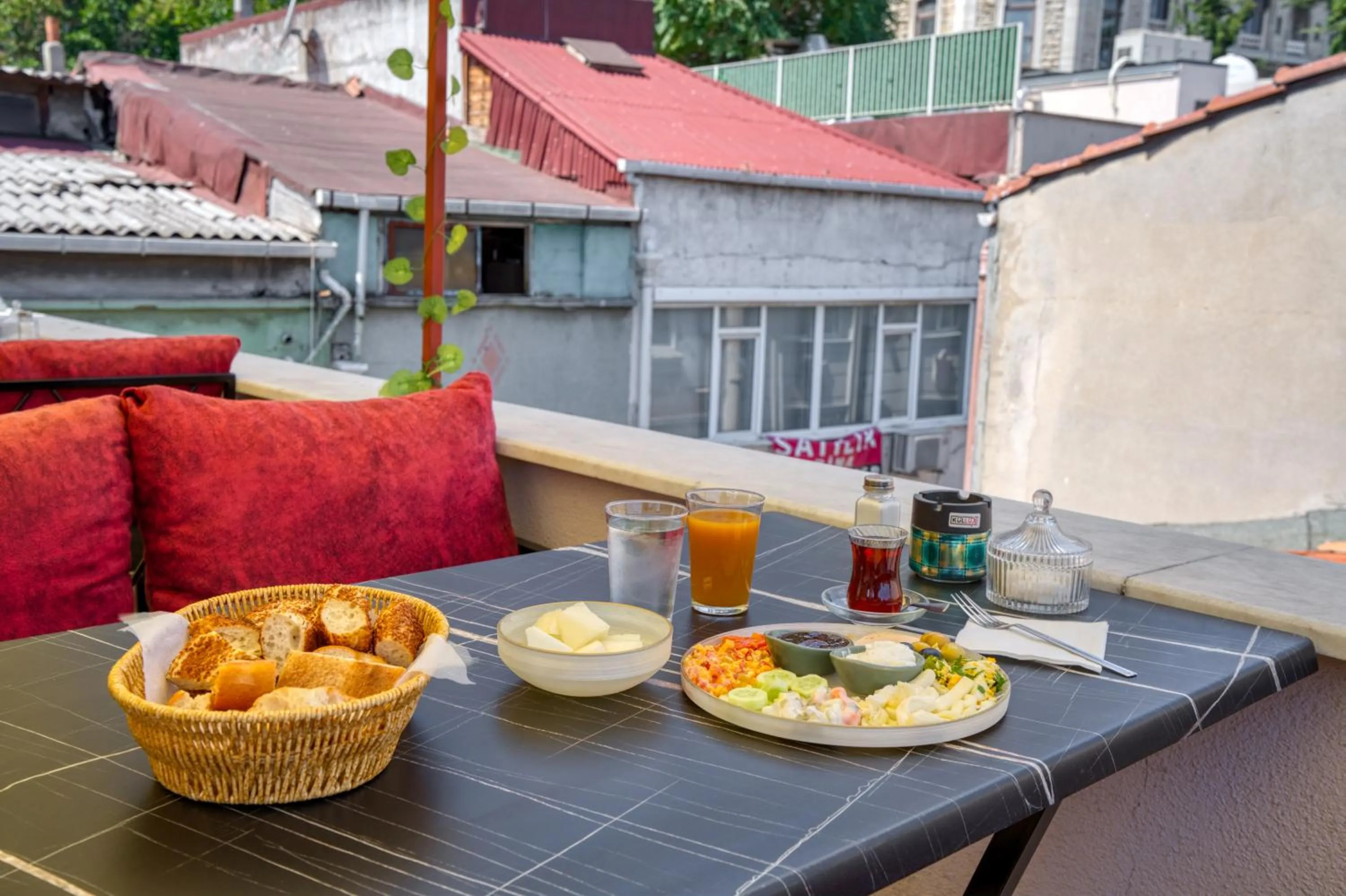 Balcony/Terrace in Viva Butik Sirkeci