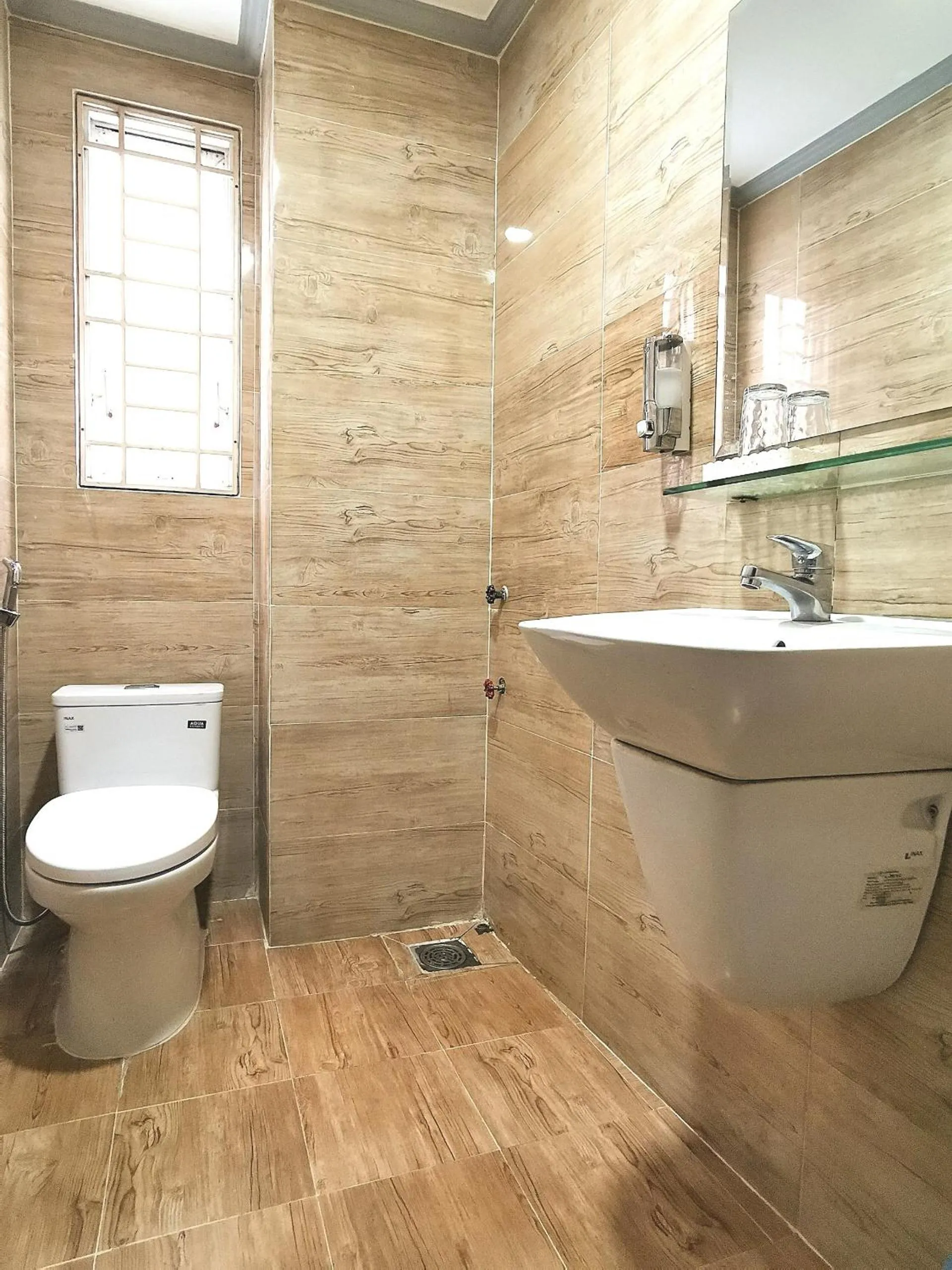 Shower in Number One Hotel