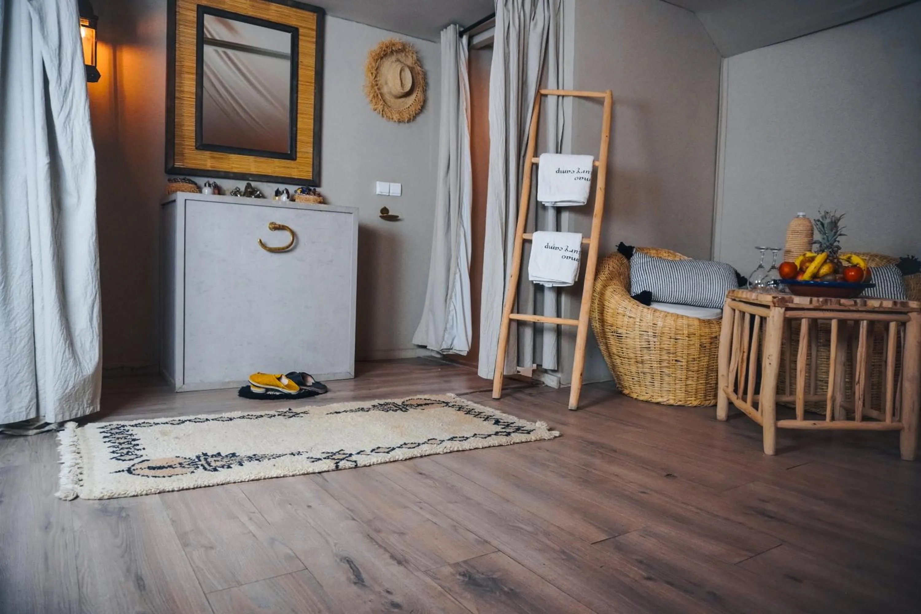 Sanmao Desert Luxury Camp