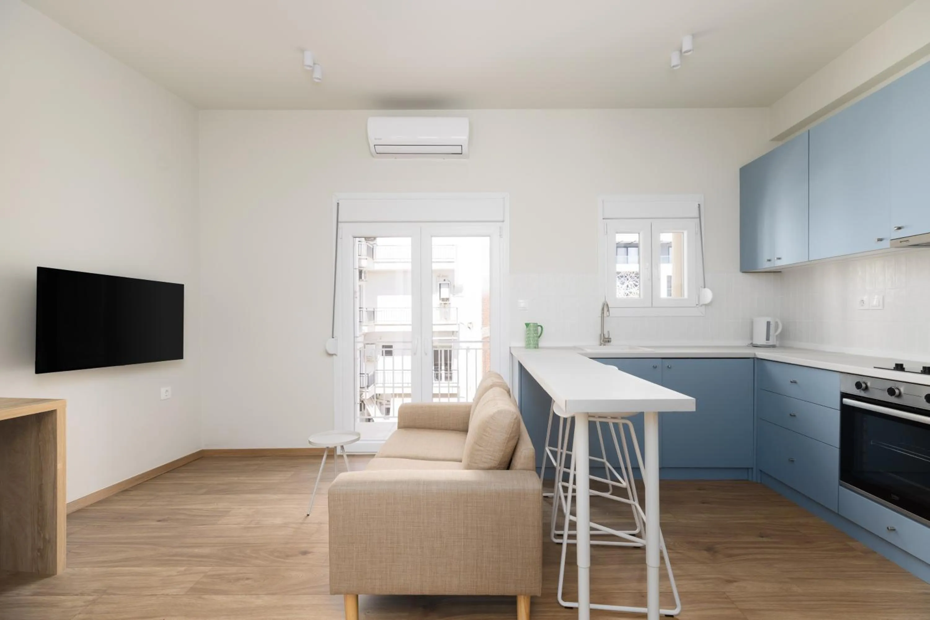 TV and multimedia in Celine Volos by halu! Cozy apartments in the center