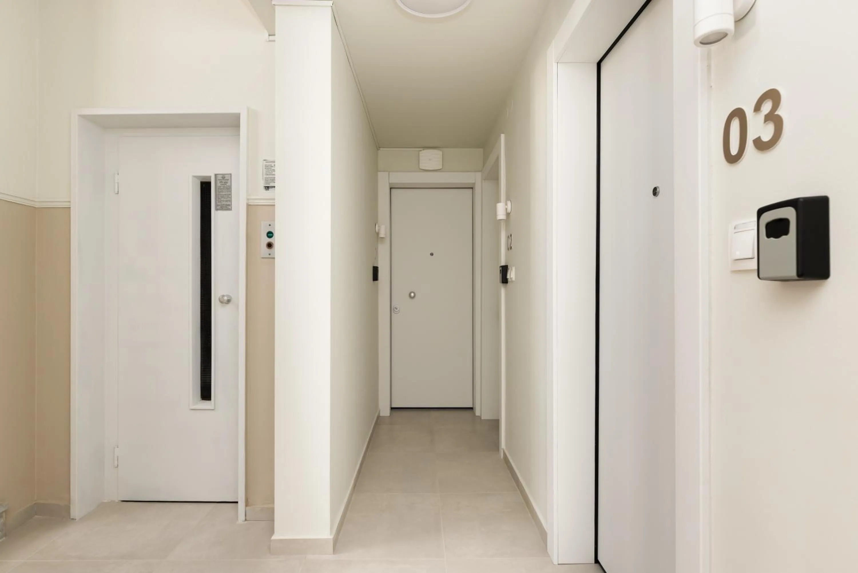 Property building in Celine Volos by halu! Cozy apartments in the center