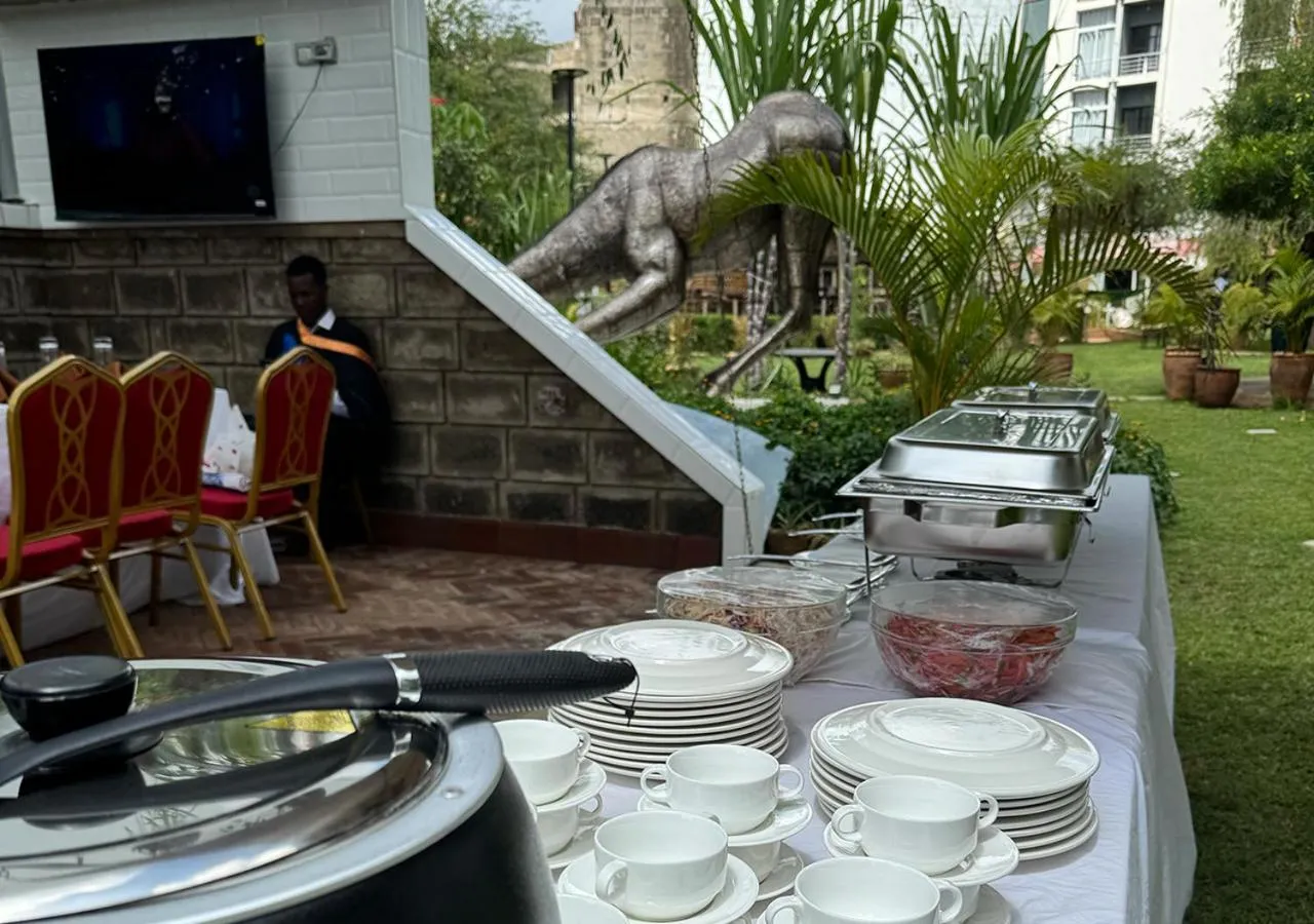 Restaurant/places to eat in Rio Eco Gardens Hotel