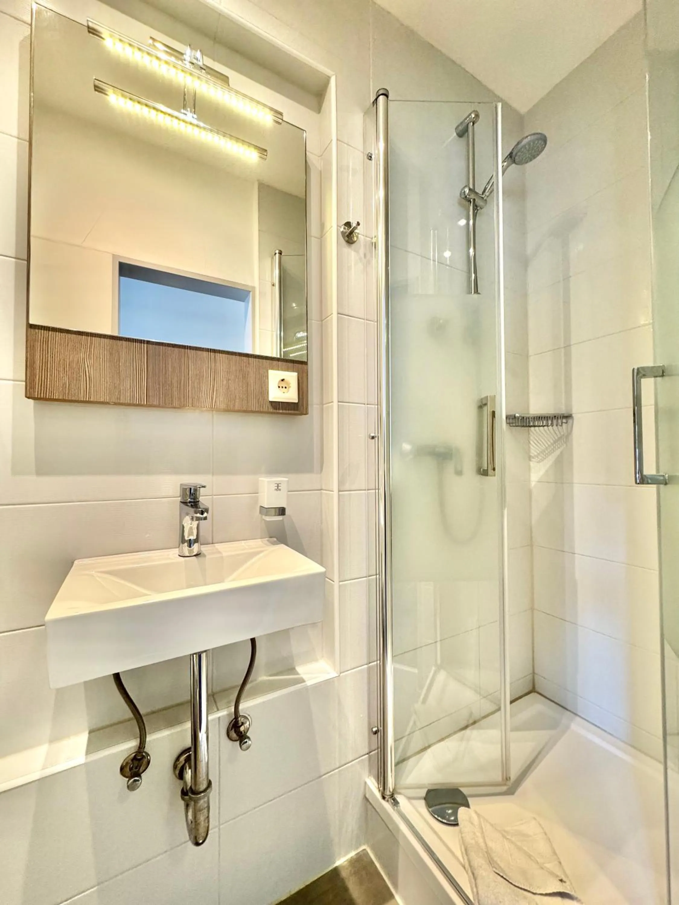 Shower in AR Boutique Hotel Heusenstamm