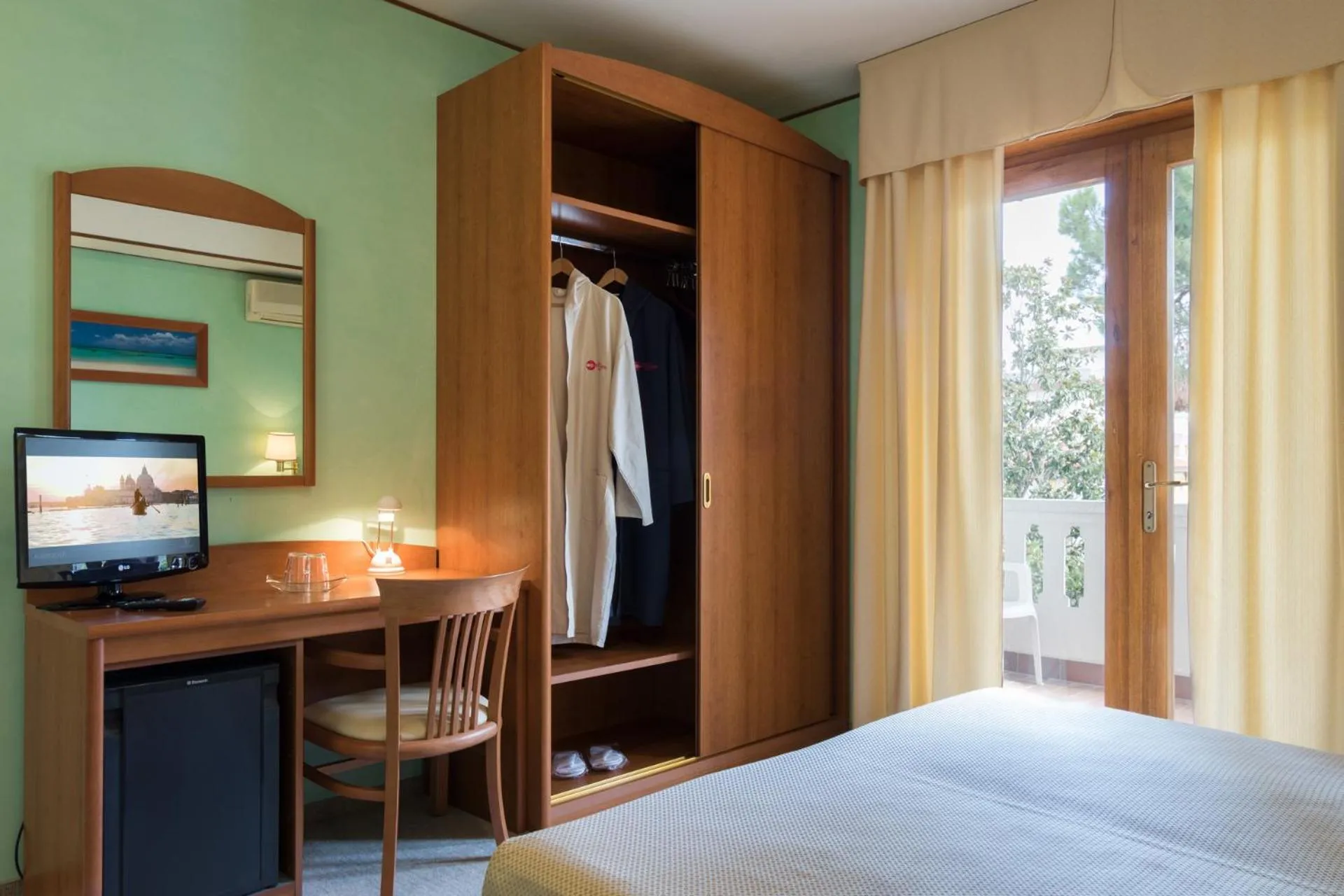 Photo of the whole room, Bed in Hotel Al Cigno