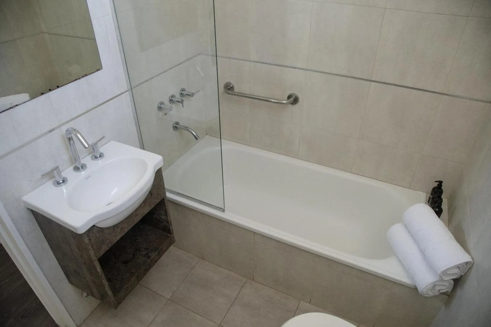 Bathroom in El Misti Suites Buenos Aires